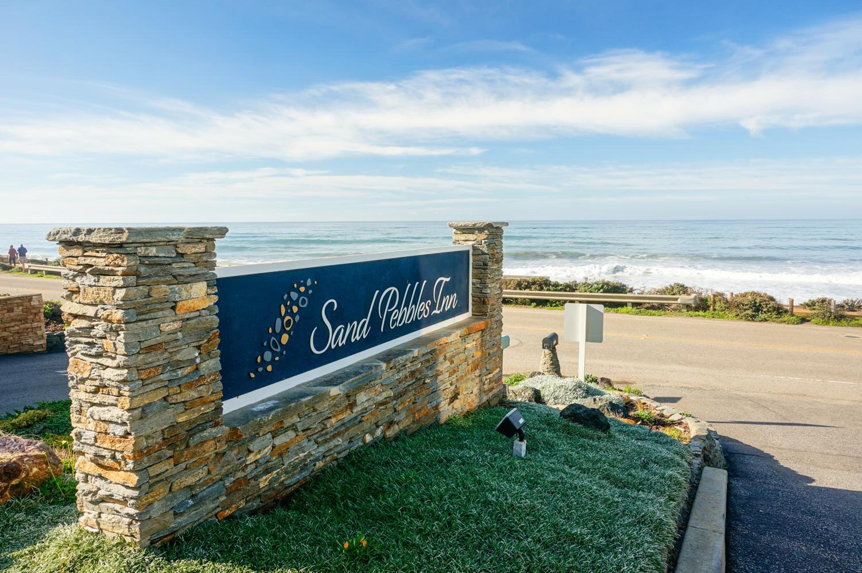 Sand Pebbles Inn