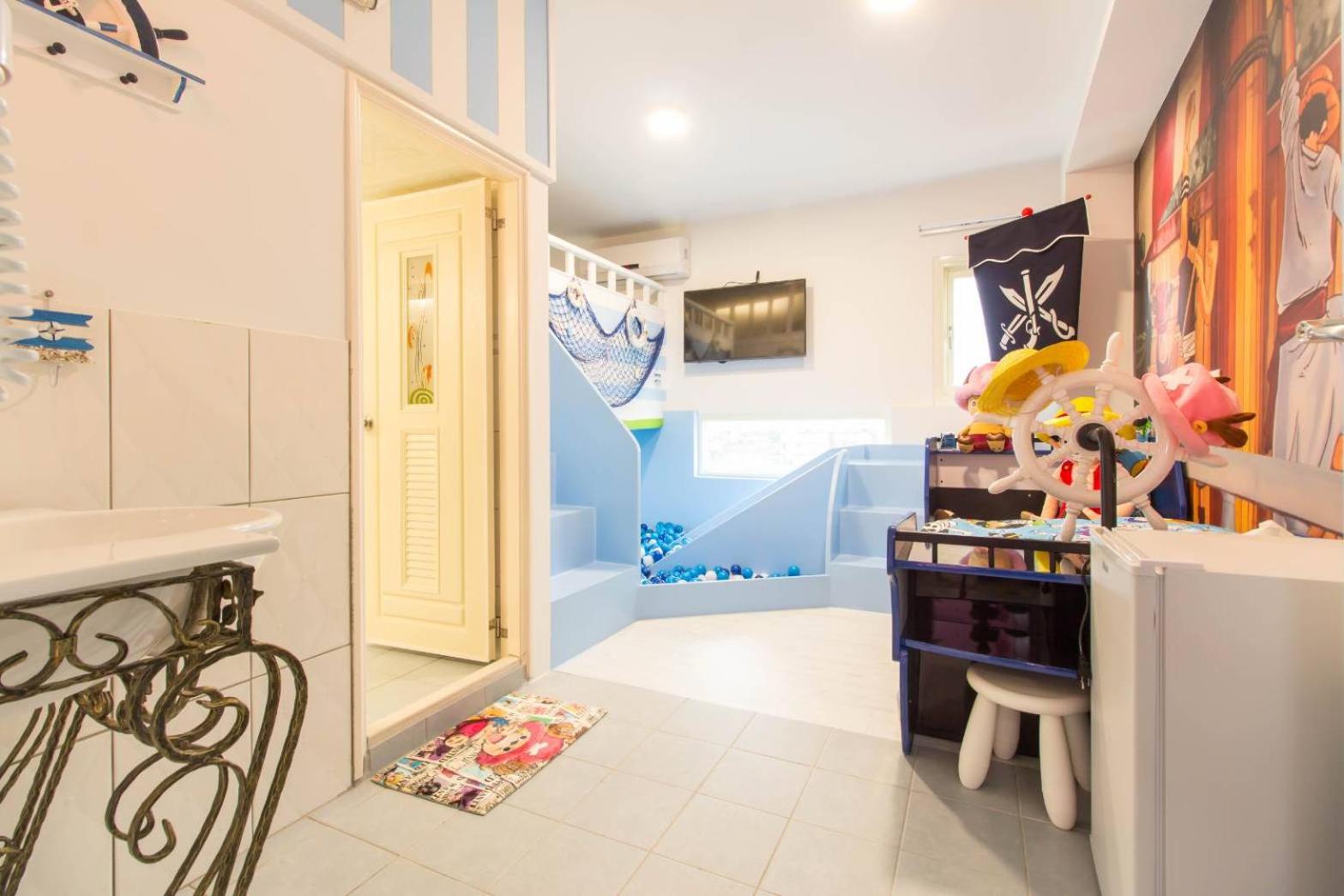 Alice Wonderland B&B