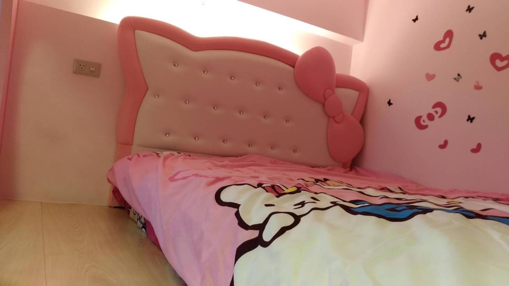 Alice Wonderland B&B