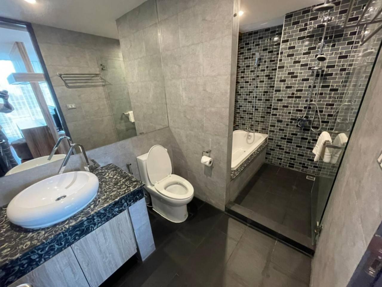 ViVi Avenue Thonglor