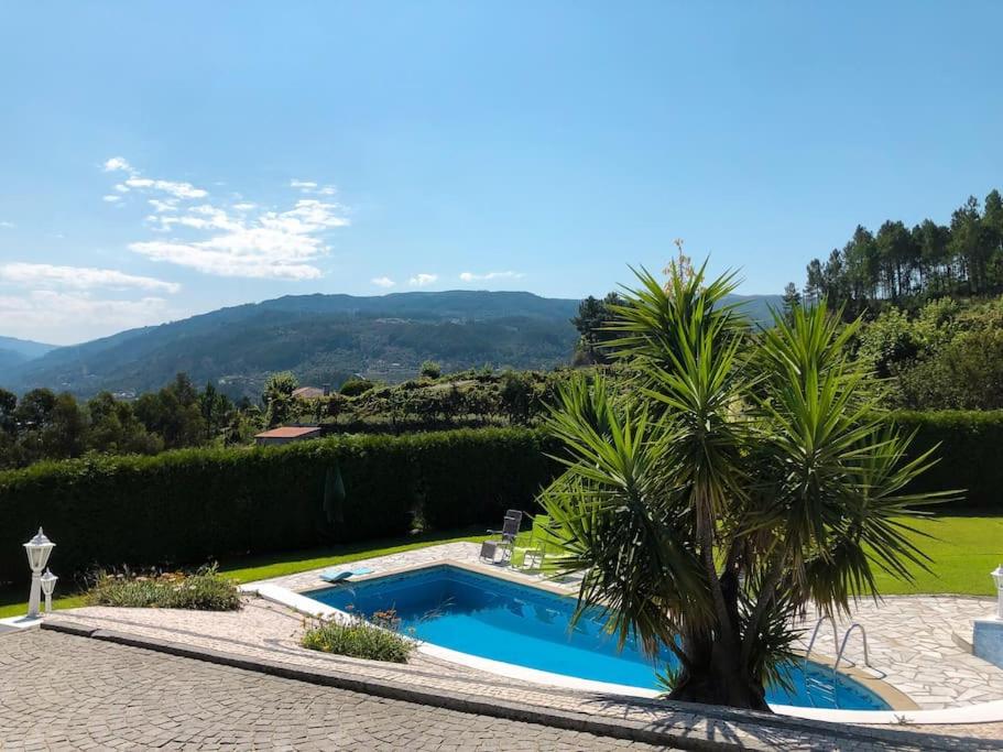 Maison familiale de caractère avec piscine view 3
