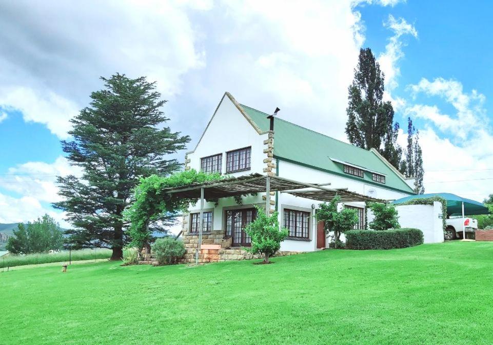 At Meerkat and Rehoboth Self Catering Lodges, Clarens view 3