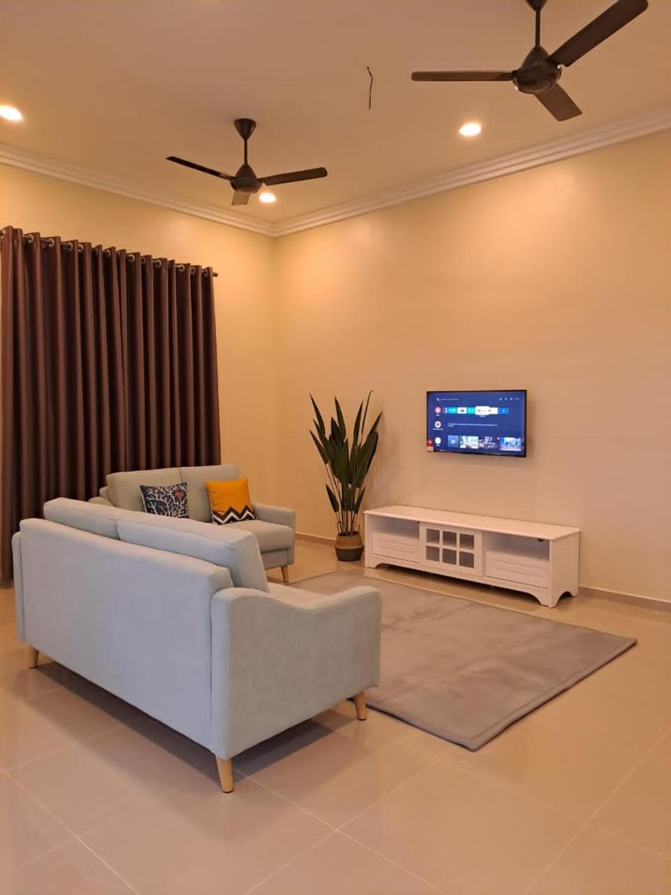 ZN Homestay Gong Badak photo 1