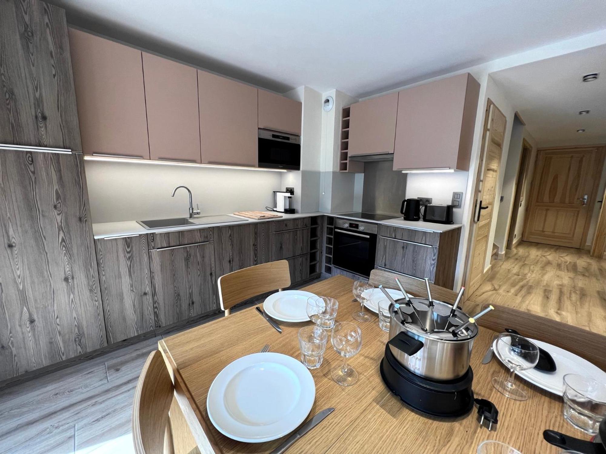OURS POLAIRE bel appartement village et pistes view 4