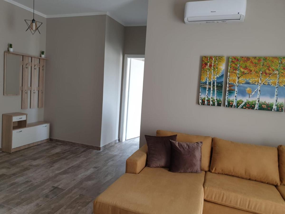 Ledjo Apartament photo 4