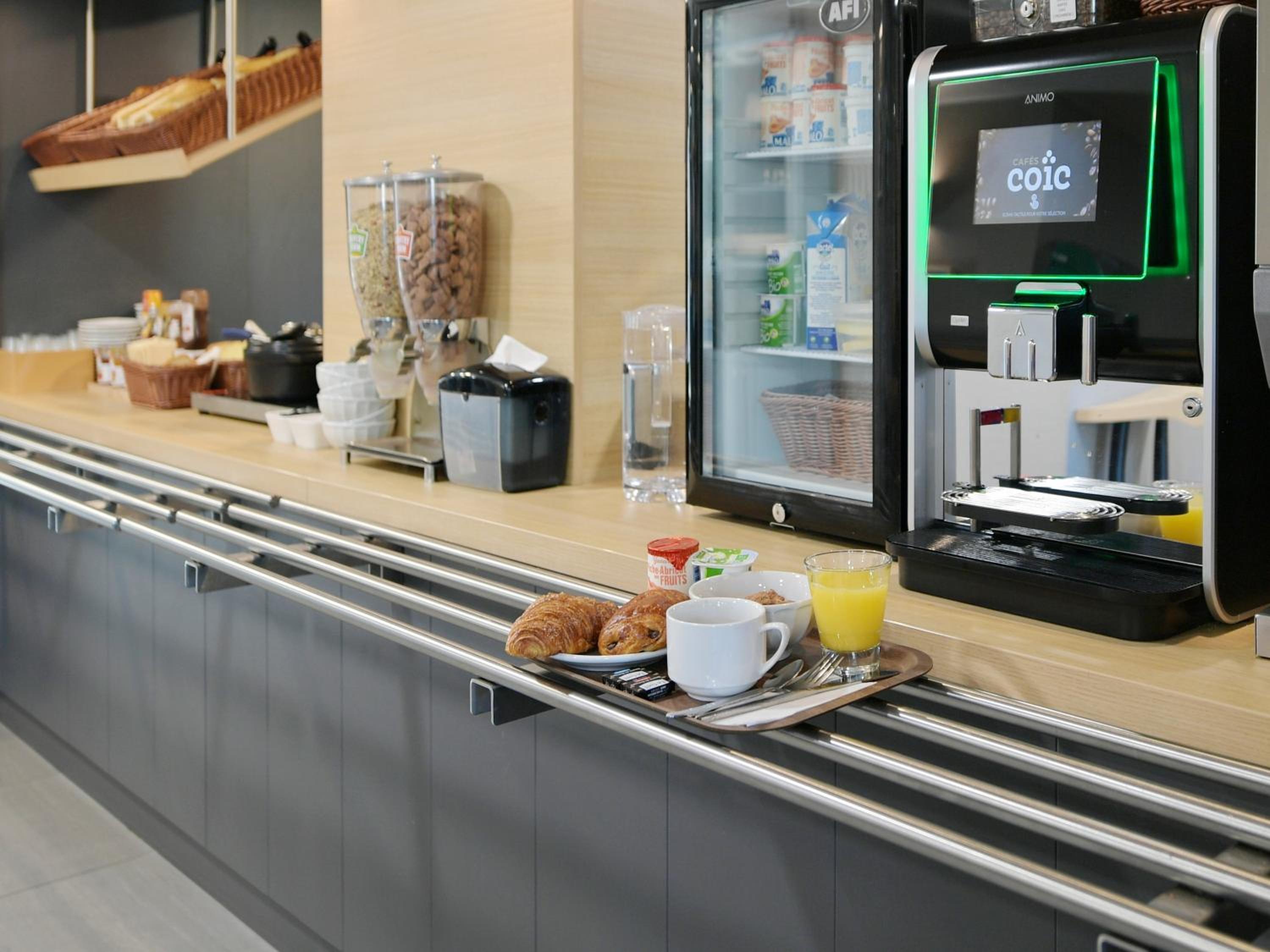 breakfast buffet