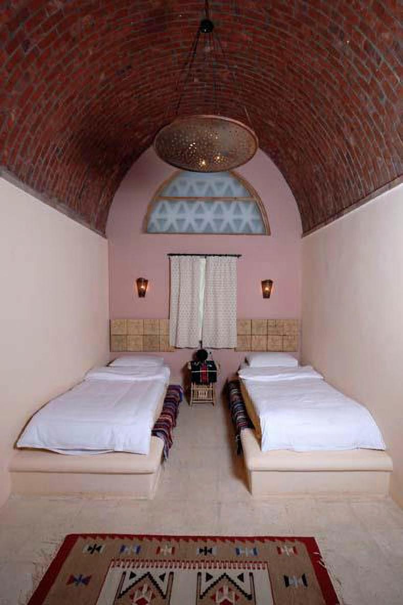 Tzila Bahariya