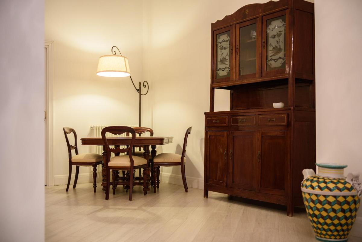 Palazzo dello Spagnolo Suite
