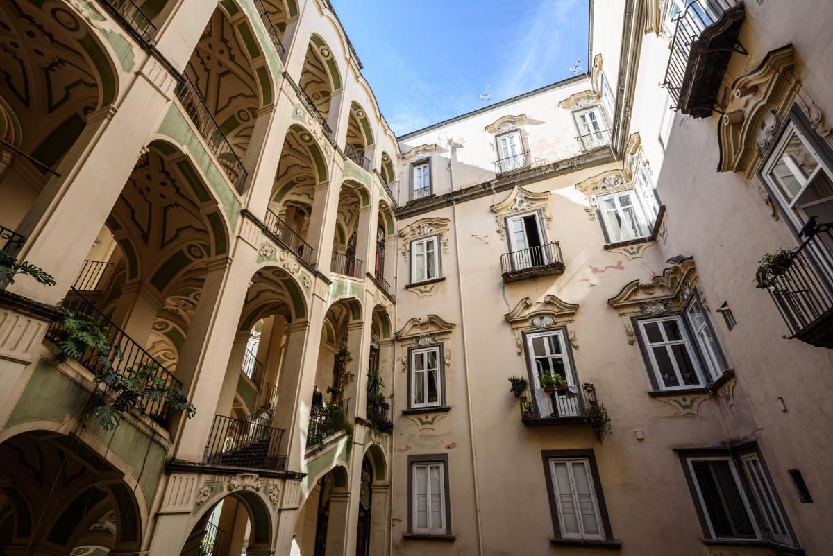 Palazzo dello Spagnolo Suite