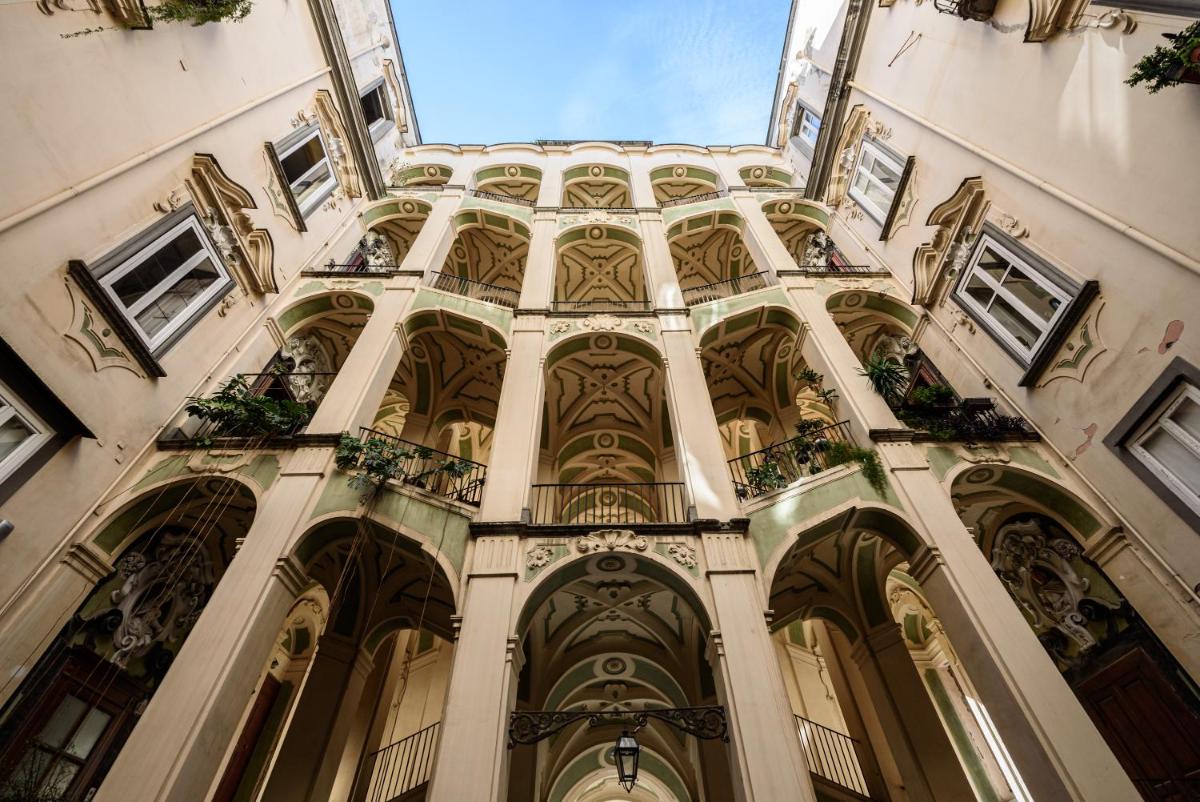 Palazzo dello Spagnolo Suite