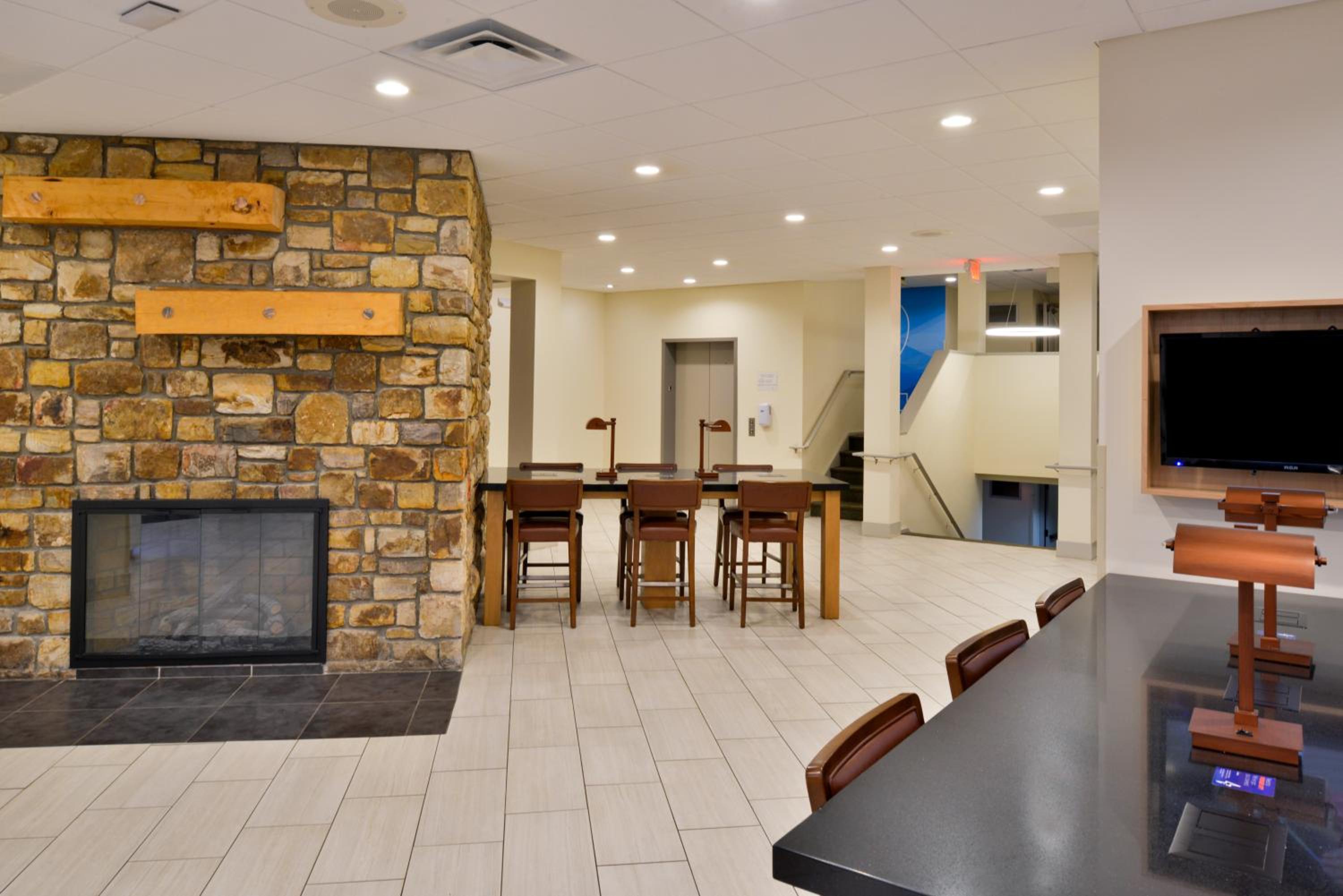 Holiday Inn Express Blowing Rock South, an IHG Hotel view 2