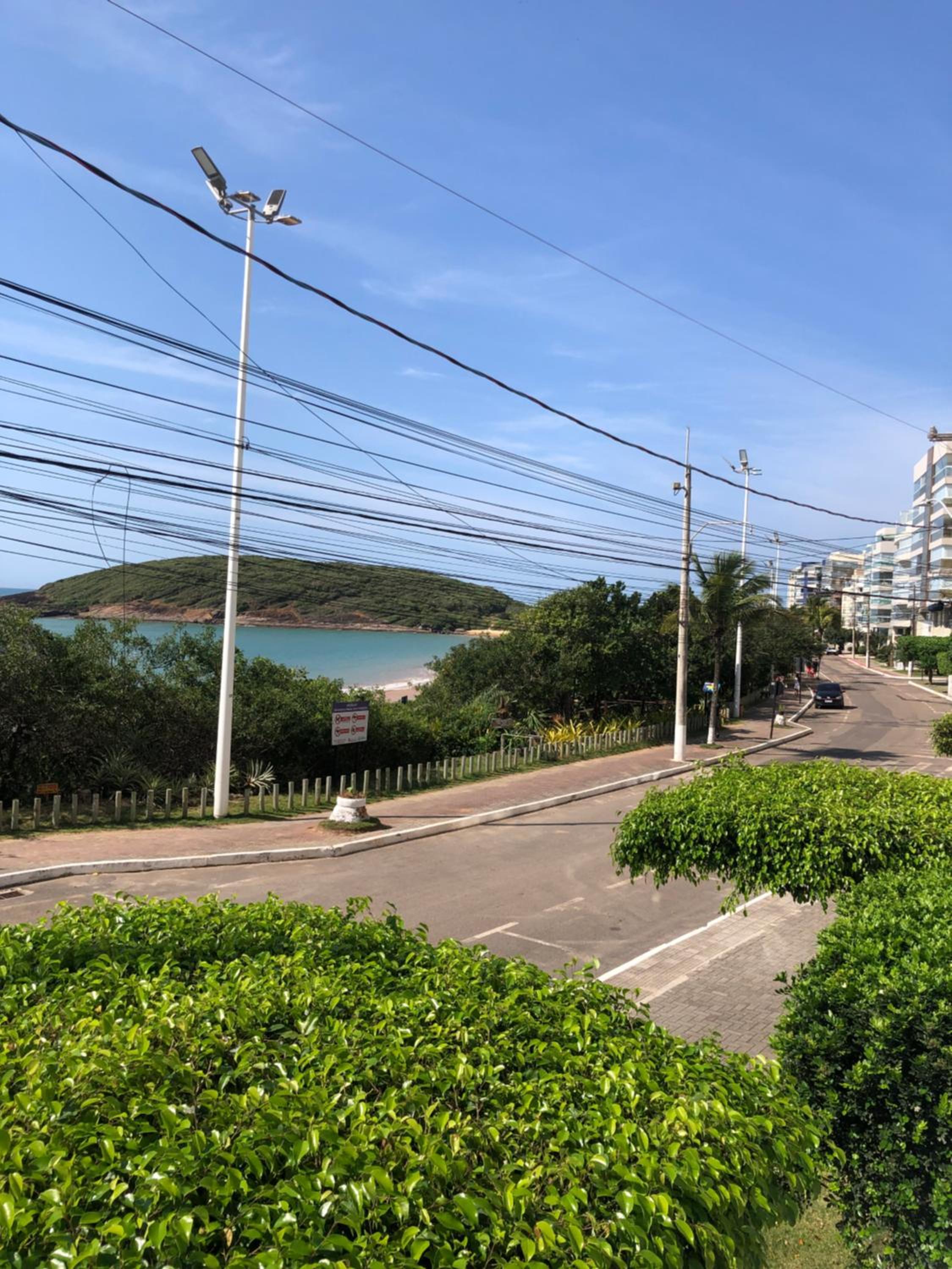 Apartamento peracanga com vista para o mar