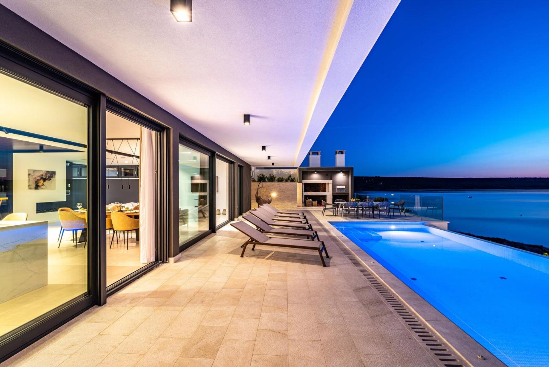 Luxury Villa Novita with Pool view 4