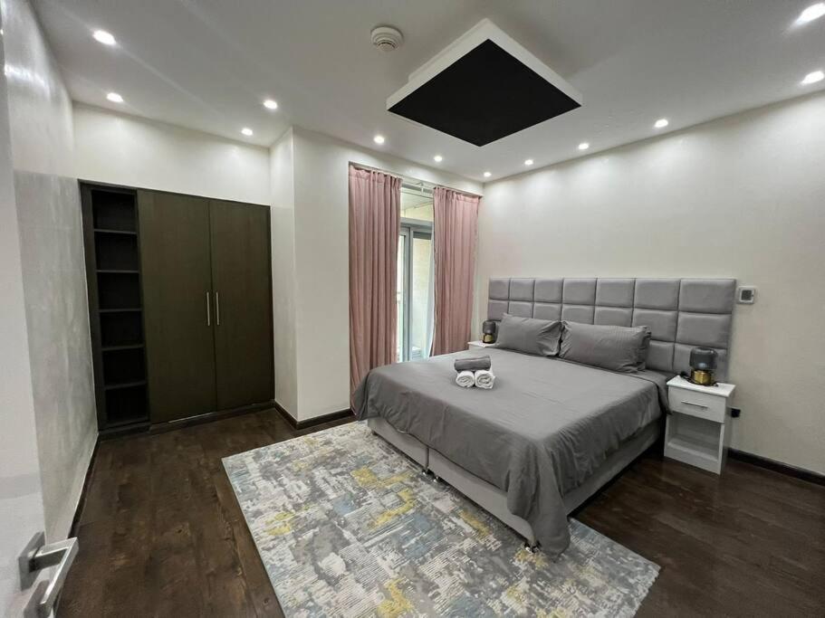 BEAUTIFUL AND COZY 2 BR APARTMENT IN THE HEART OF DOWNTOWN