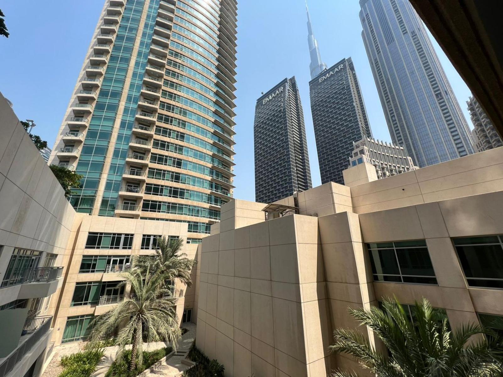 BEAUTIFUL AND COZY 2 BR APARTMENT IN THE HEART OF DOWNTOWN