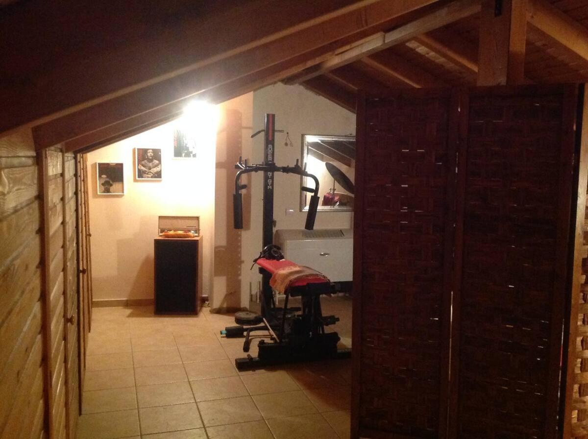 Photo 10