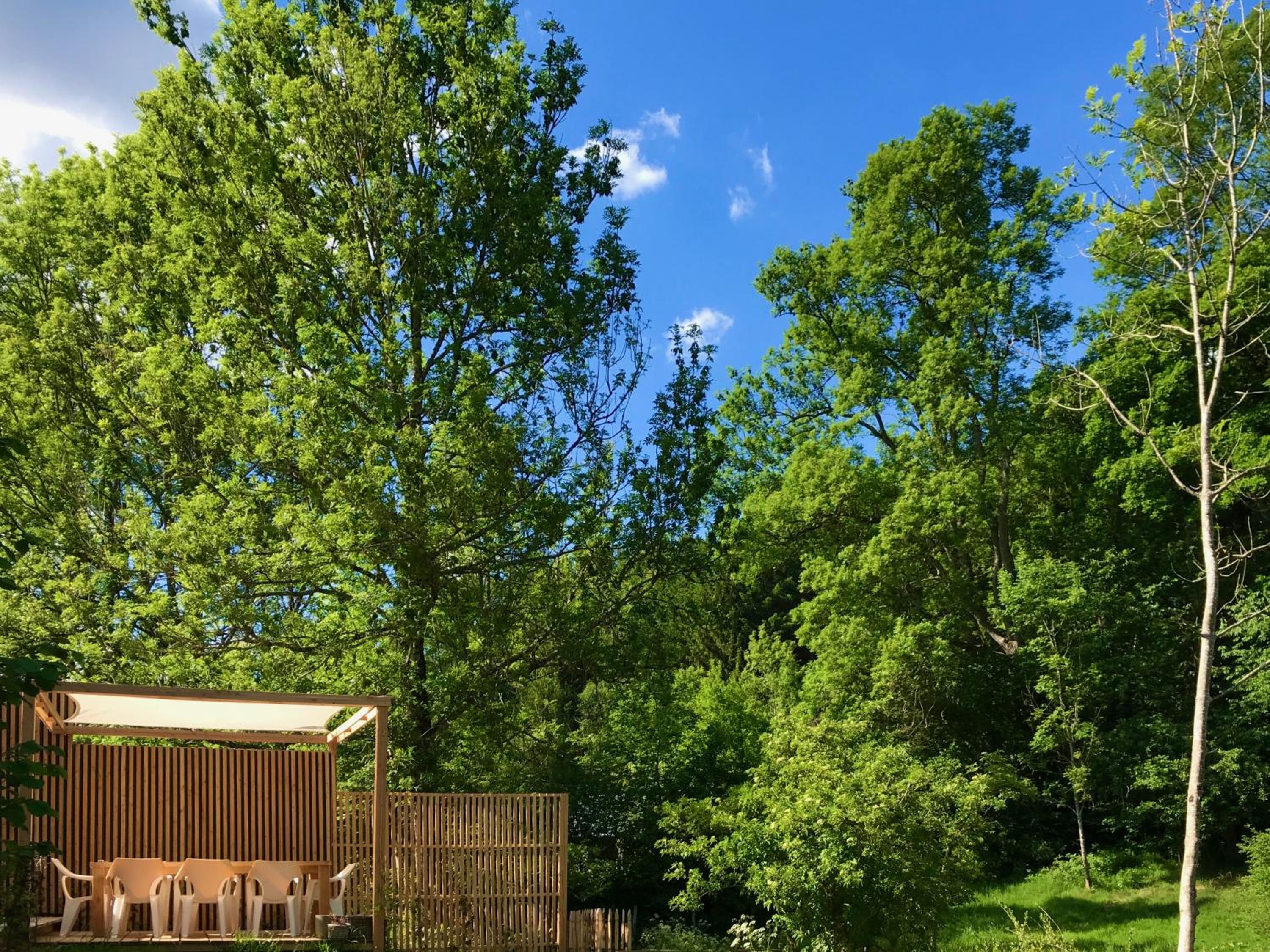 Gezellige Typisch Ardense woning met jacuzzi en grote afgesloten tuin in prachtige omgeving