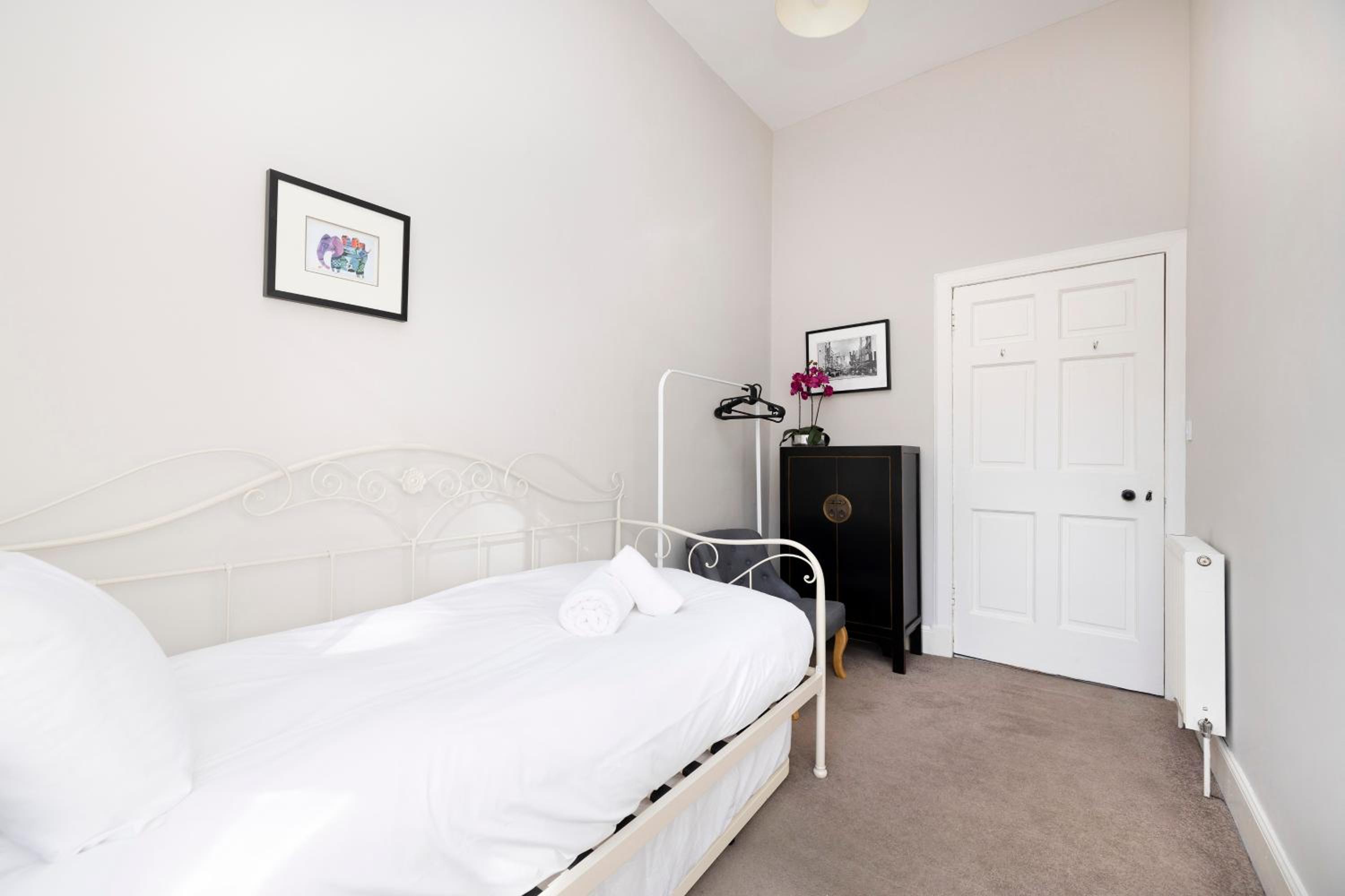 JOIVY Contemporary Flat in the New Town