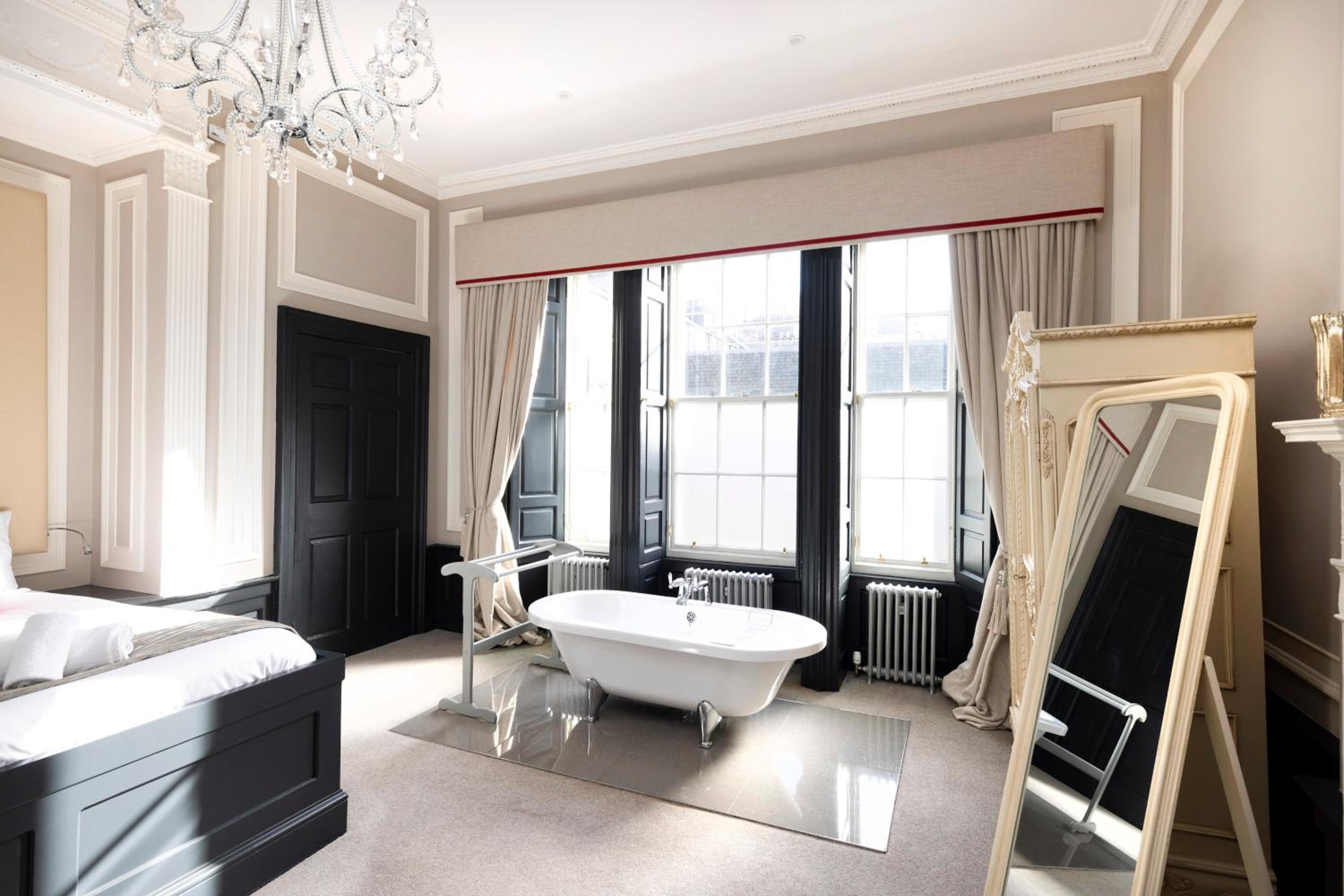 JOIVY Contemporary Flat in the New Town