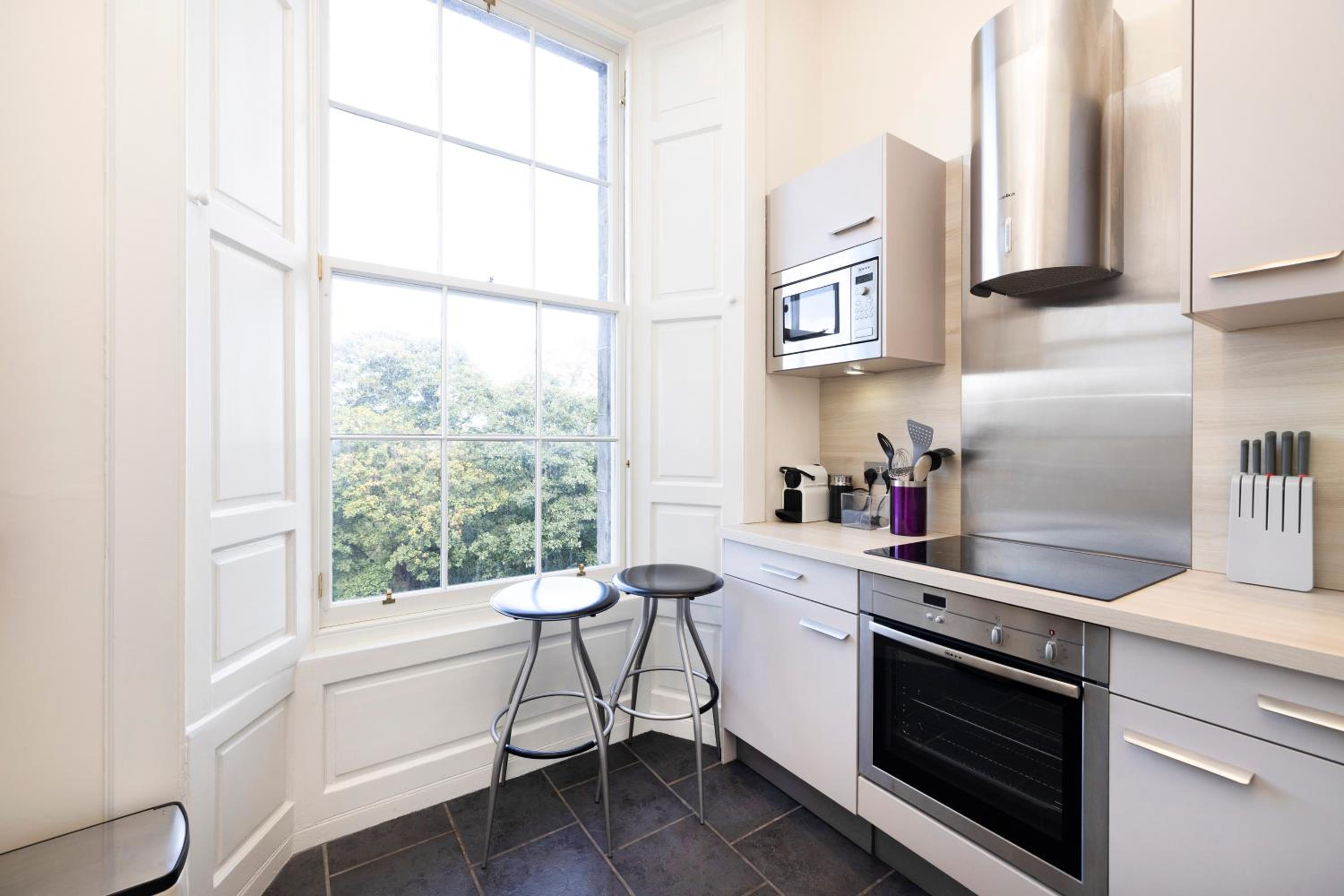 JOIVY Contemporary Flat in the New Town