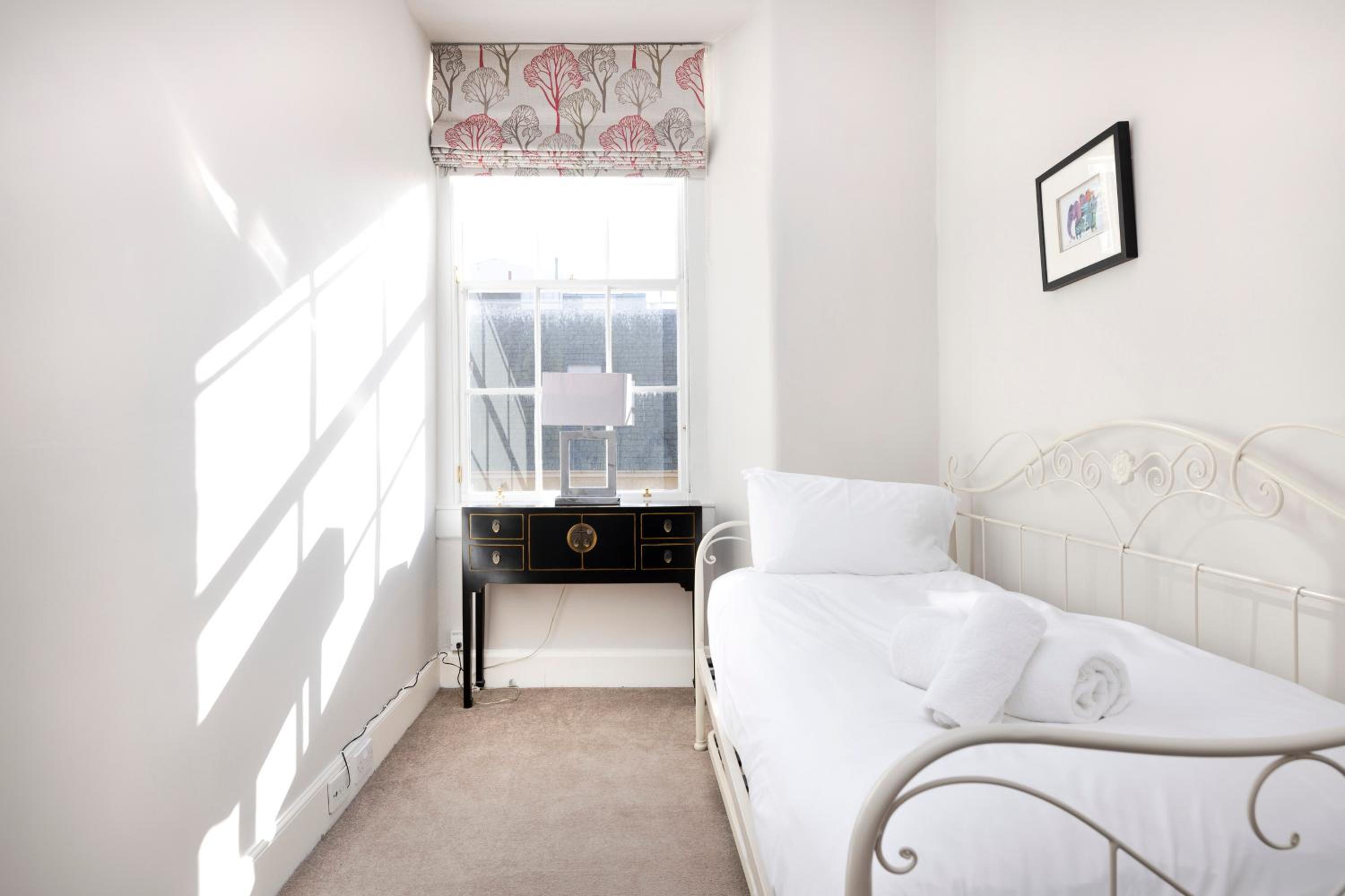 JOIVY Contemporary Flat in the New Town