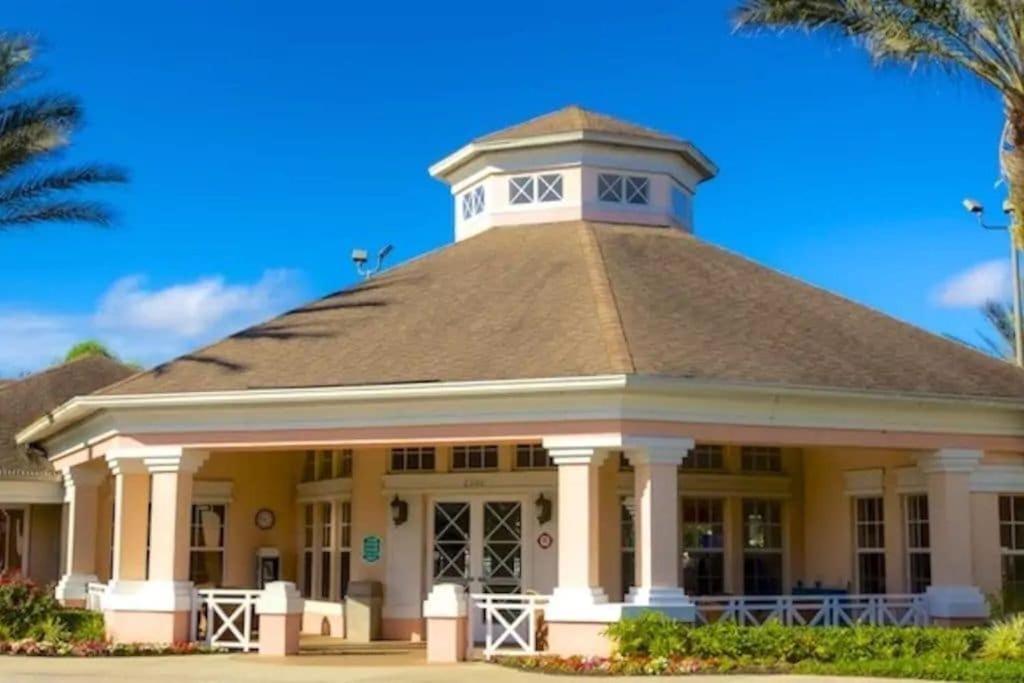 Hotel Veteran Owned 3bdr/3 bath Townhouse w/WiFi 3mi to Disney - Fall/Winter Specials - Image 1