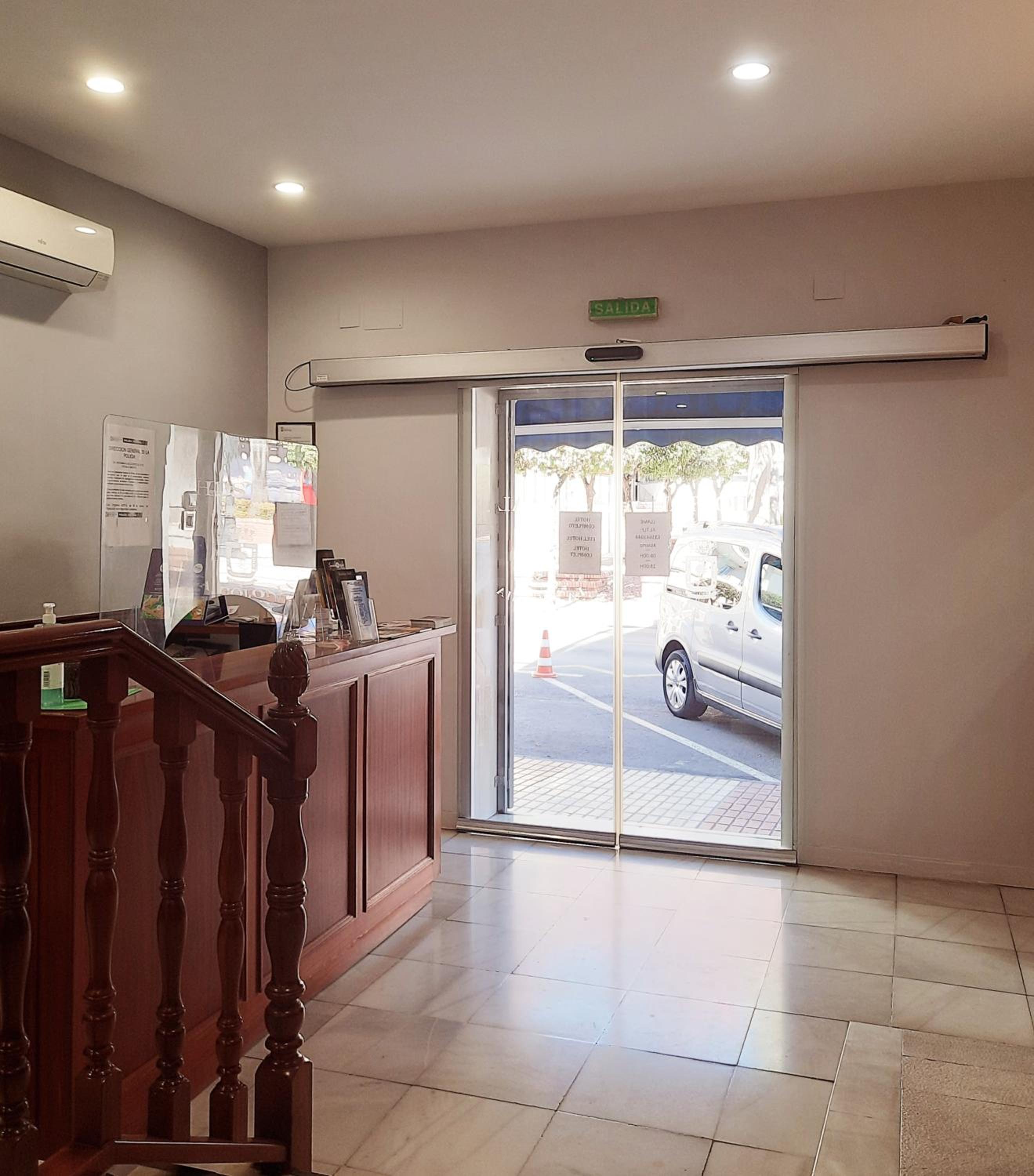 Hostal La Colonia view 5