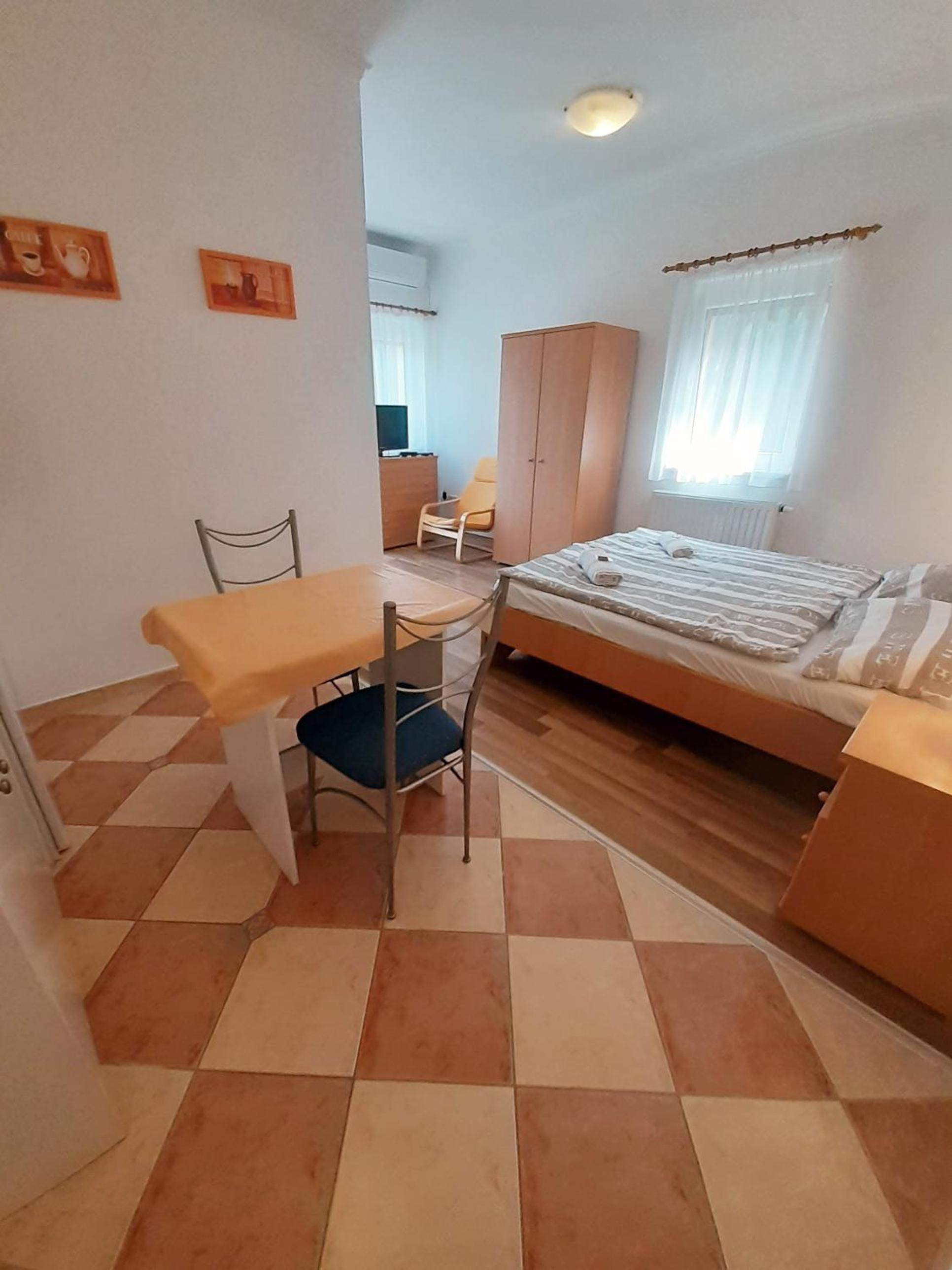 Petra Apartmanház view 5