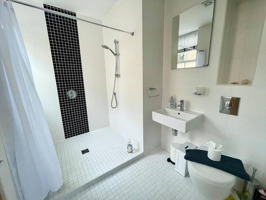 Blue Heron - 2 Bedroom Apt with 2 parking spaces view 5