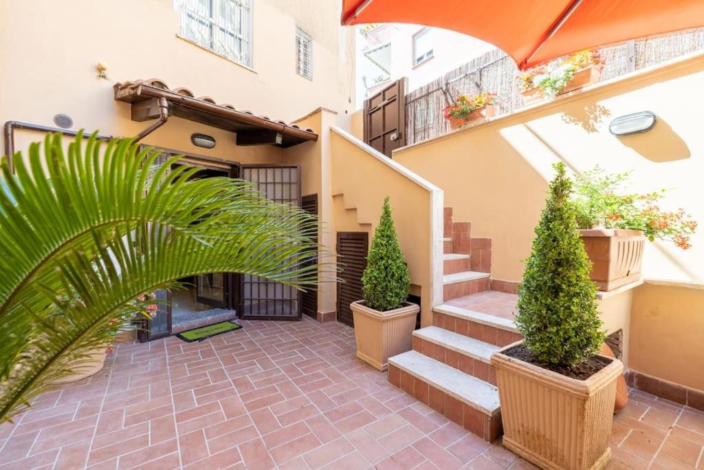 [CASA GIANNI 5 STELLE] Apartment with garden