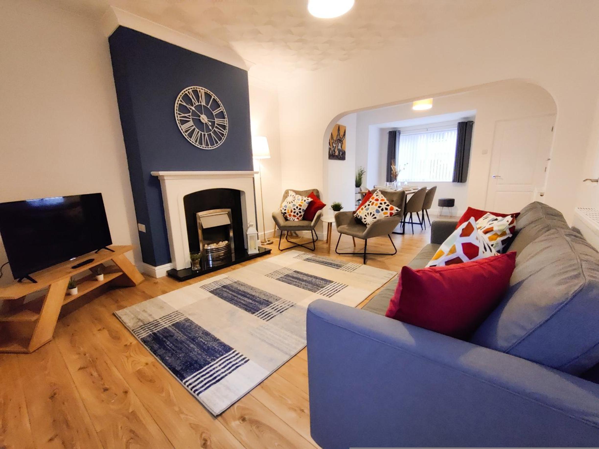 St Johns Hse-Sleeps 6-Fully Equipped-Workers-short, long stays view 2