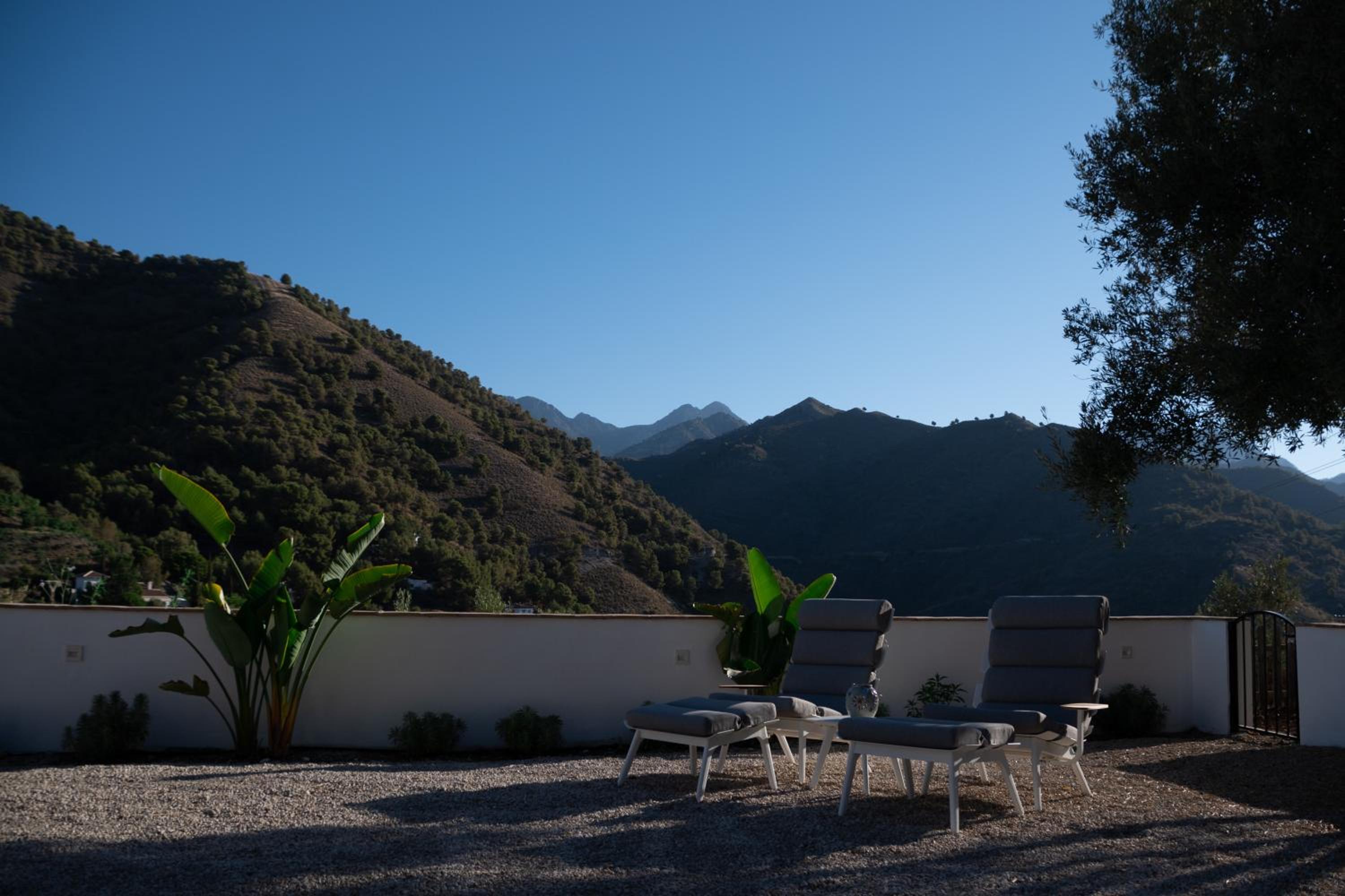 Casa Calmante - Stunning 3-bedroom Villa with Private Pool view 5