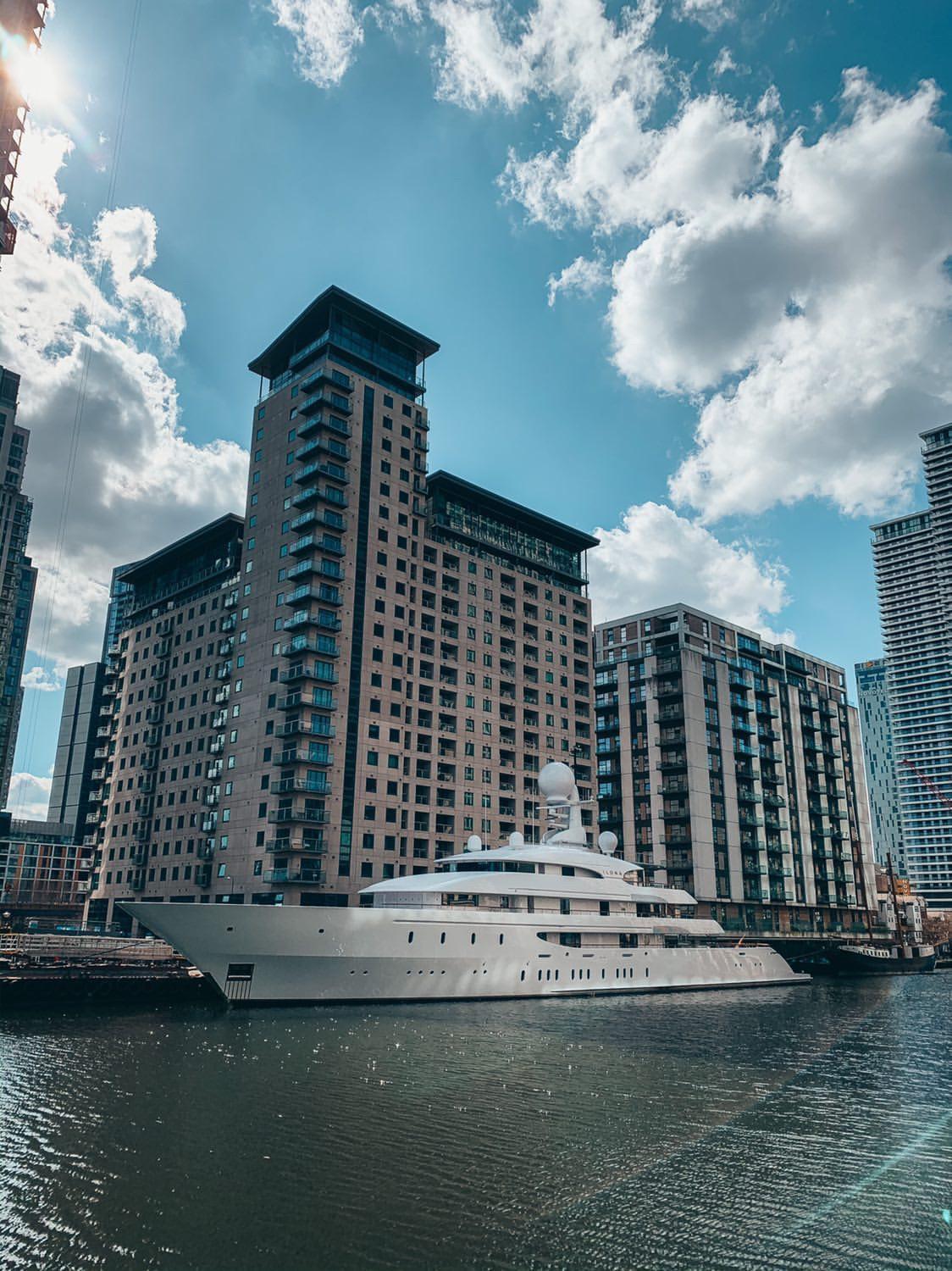 City Waterfront Apartments