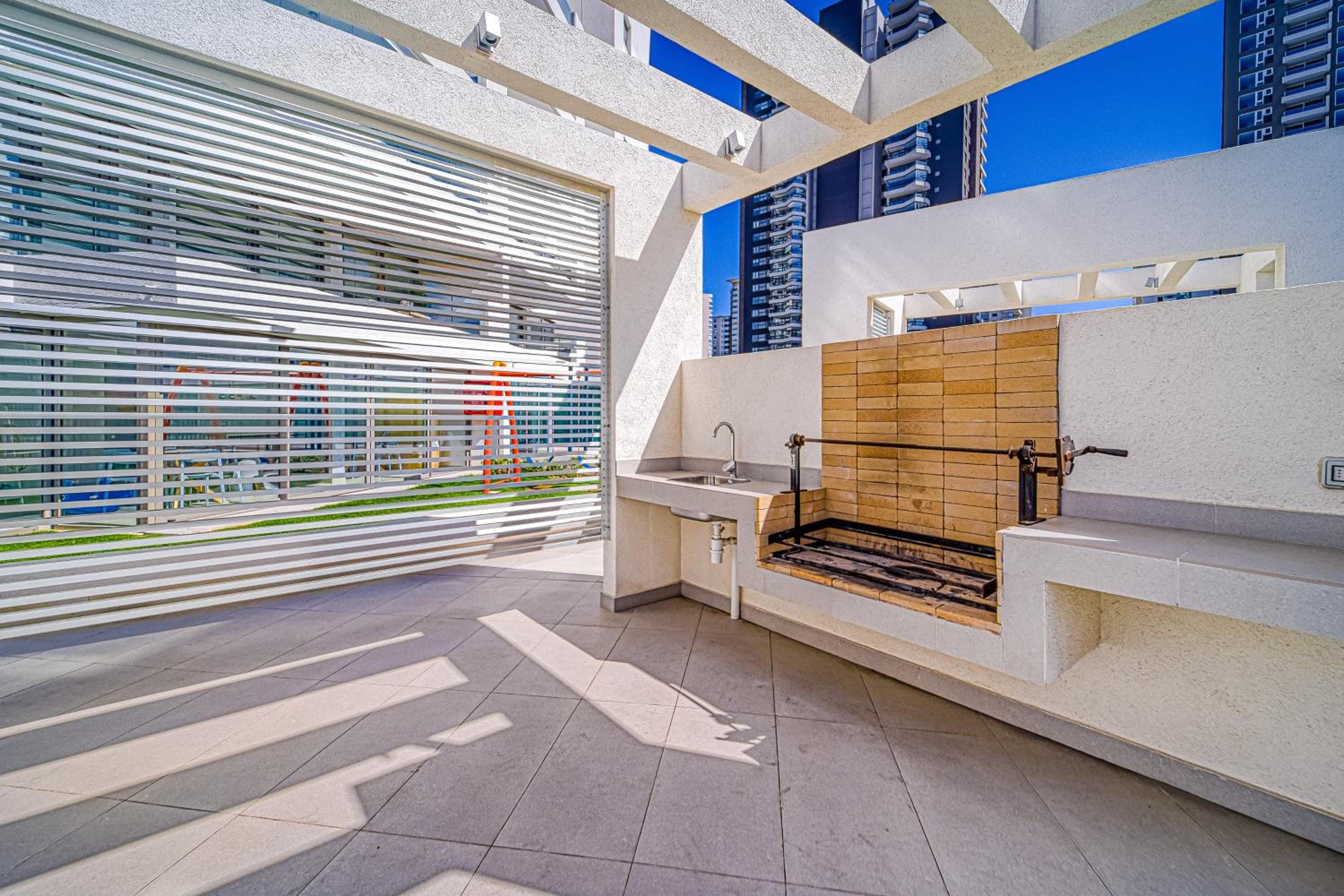 Galerna Home 2BR W/Balcony, Wifi & Parking.