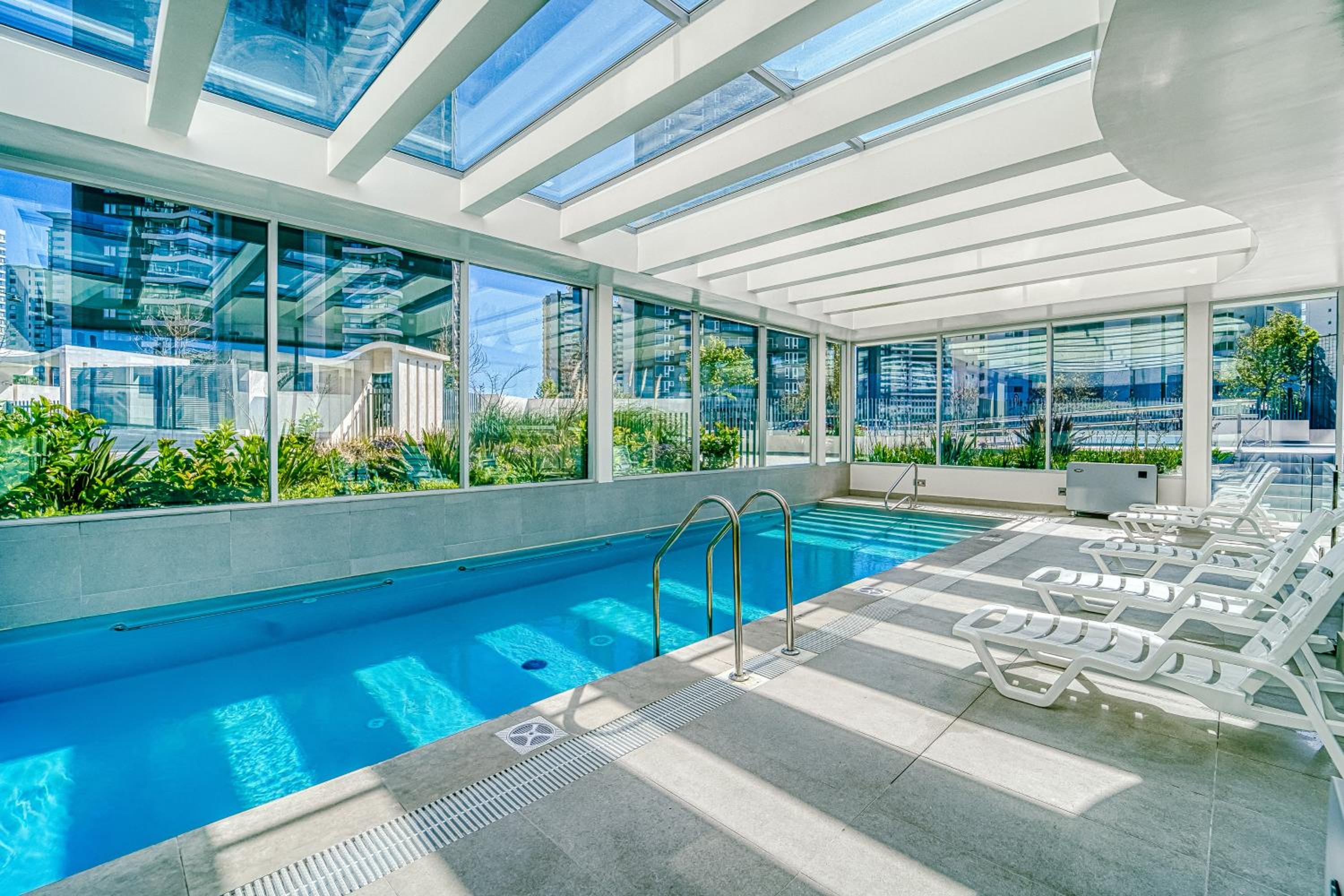 Galerna Home 2BR W/Balcony, Wifi & Parking.