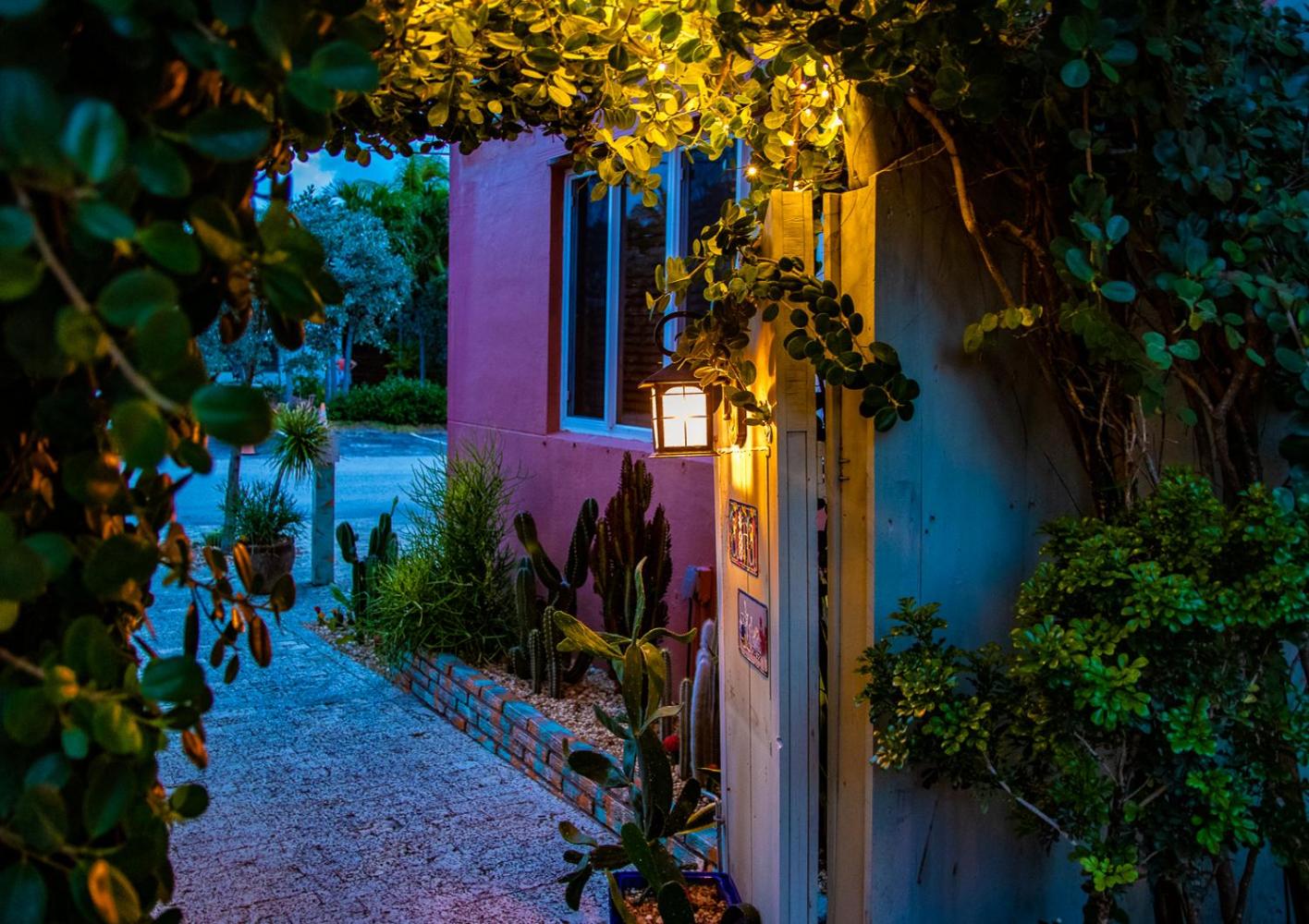 The Desoto - Oceanview Inn