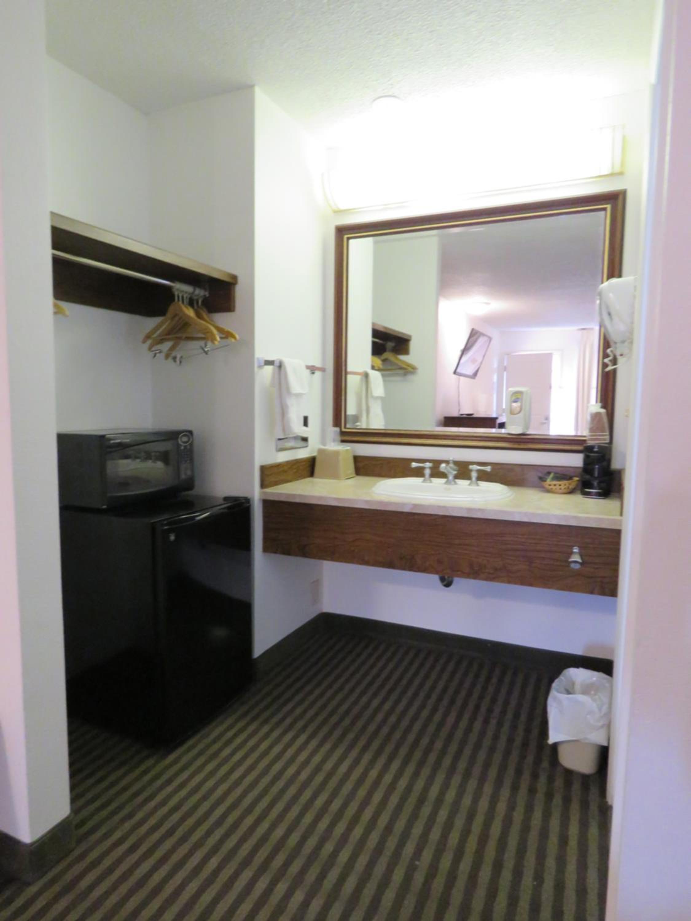 Thunderbird Motel
