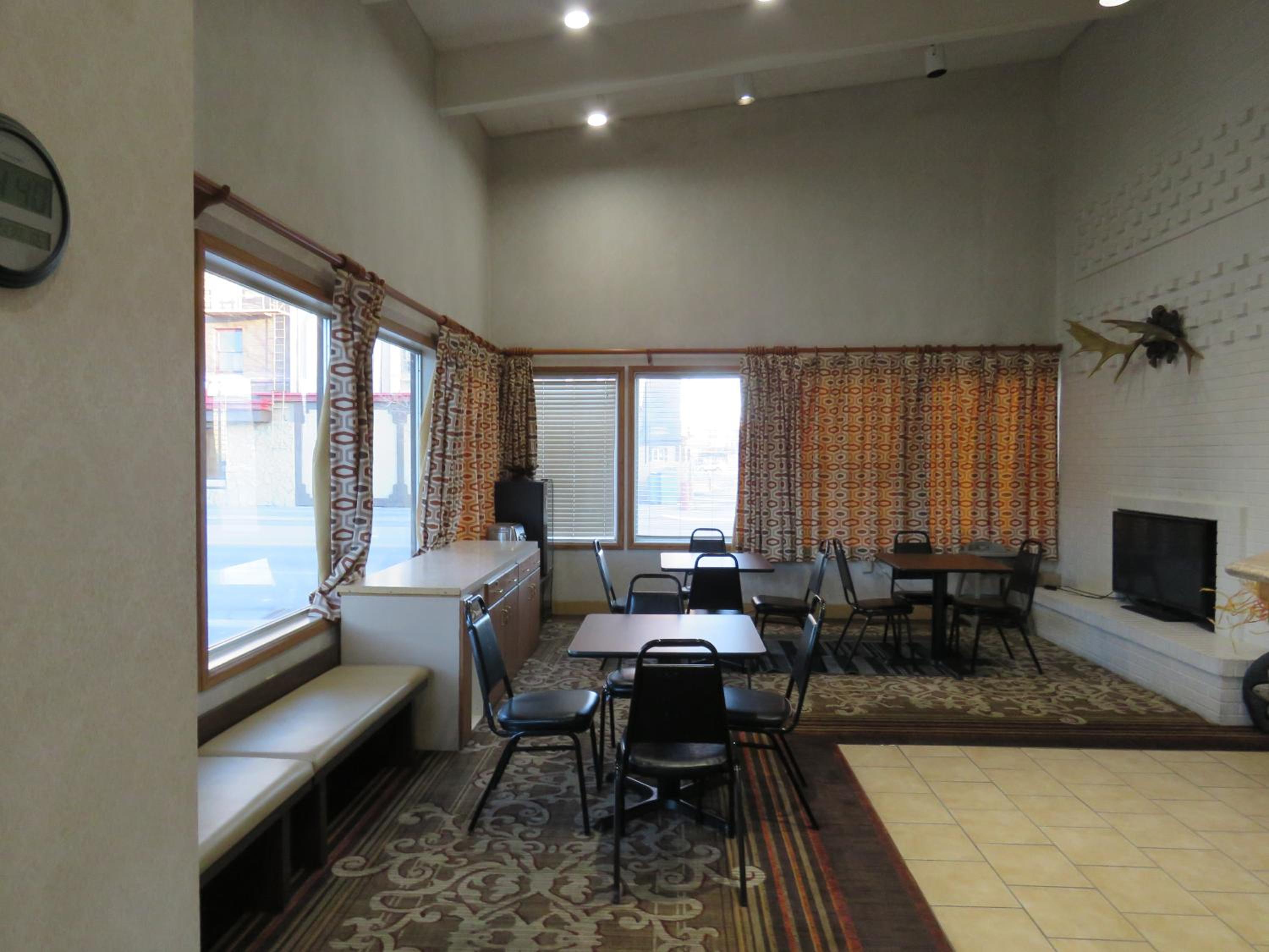 Elko Vacations - Thunderbird Motel - Property Image 47