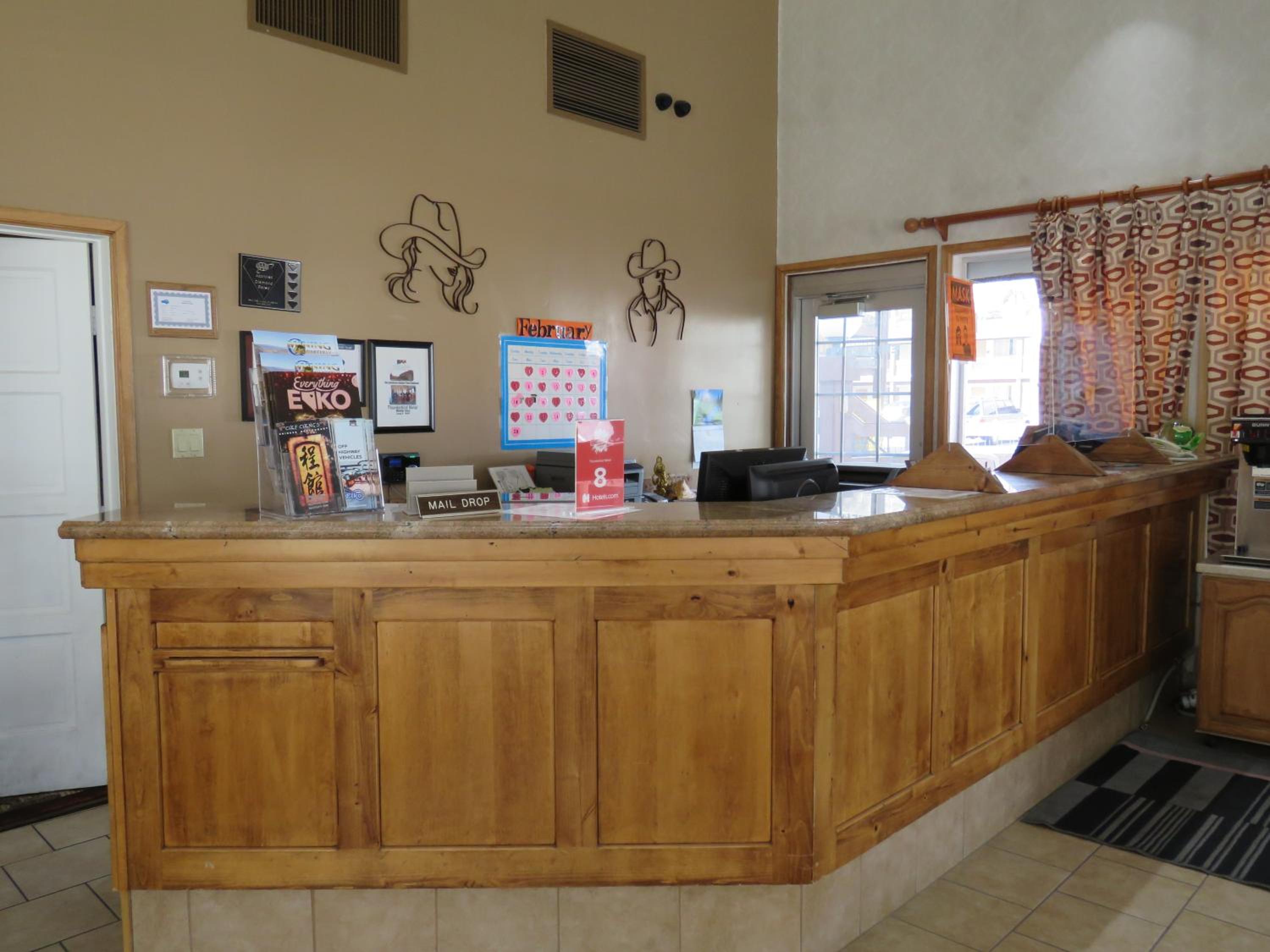 Elko Vacations - Thunderbird Motel - Property Image 12