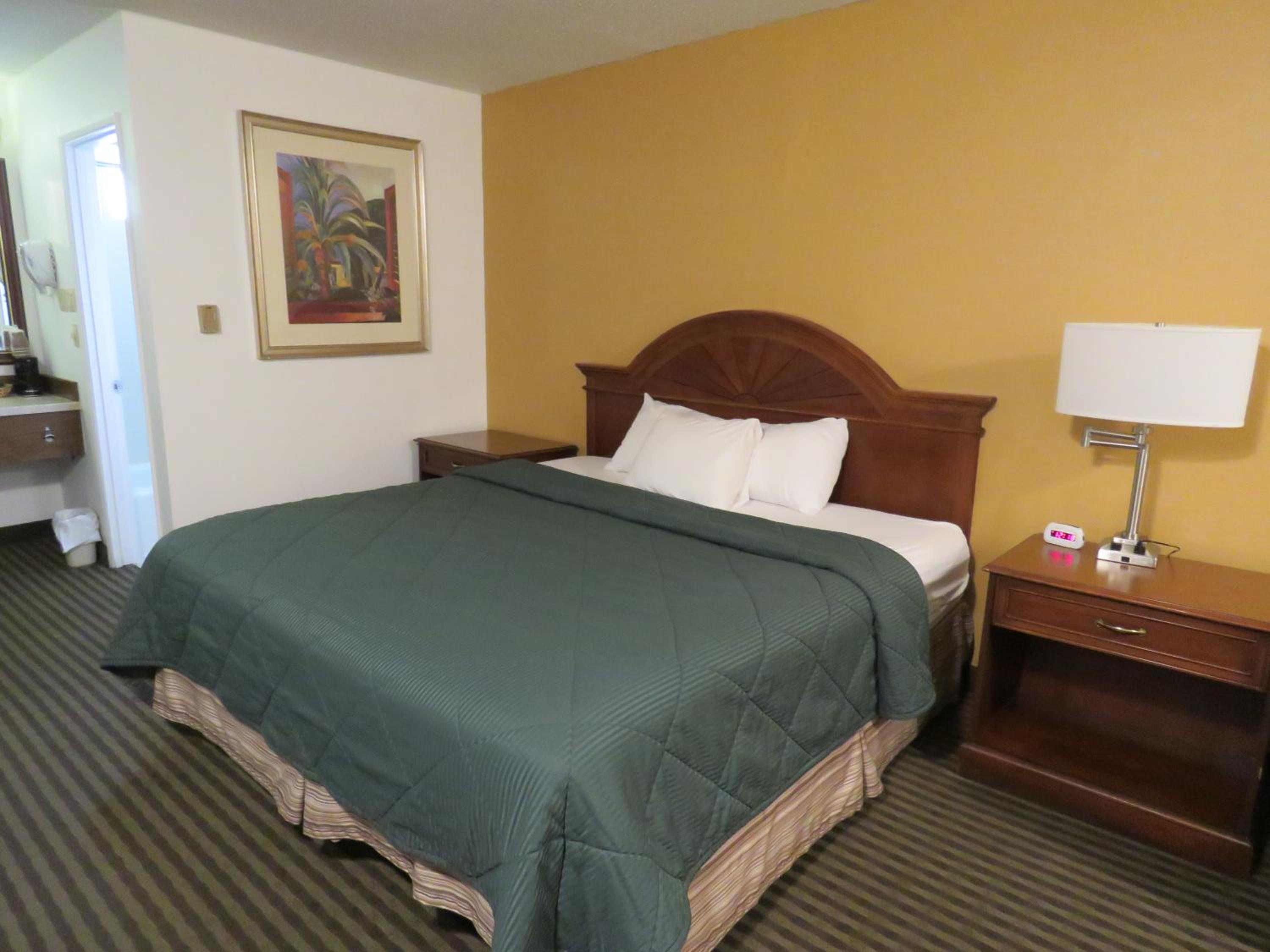 Elko Vacations - Thunderbird Motel - Property Image 7