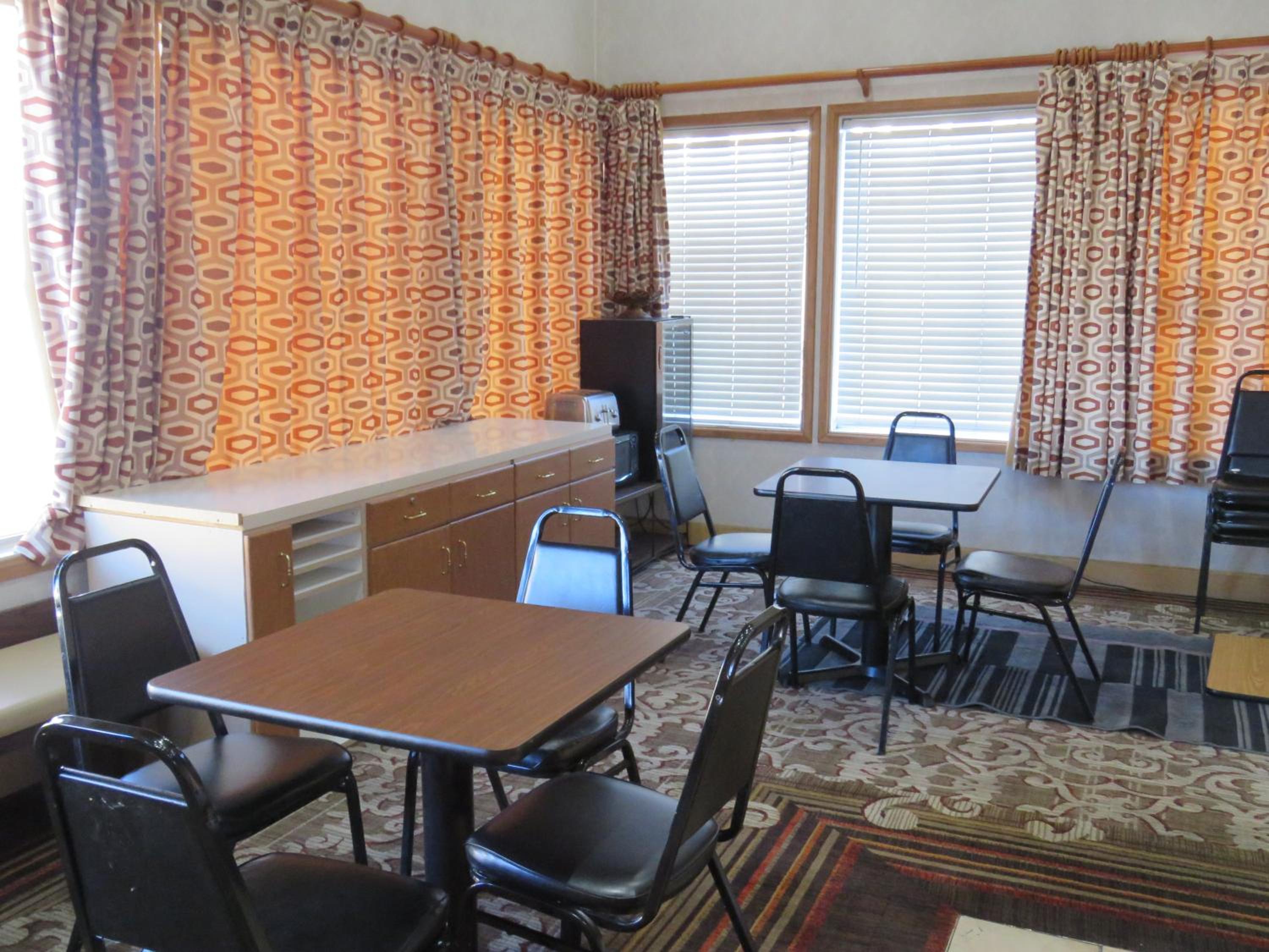 Elko Vacations - Thunderbird Motel - Property Image 42