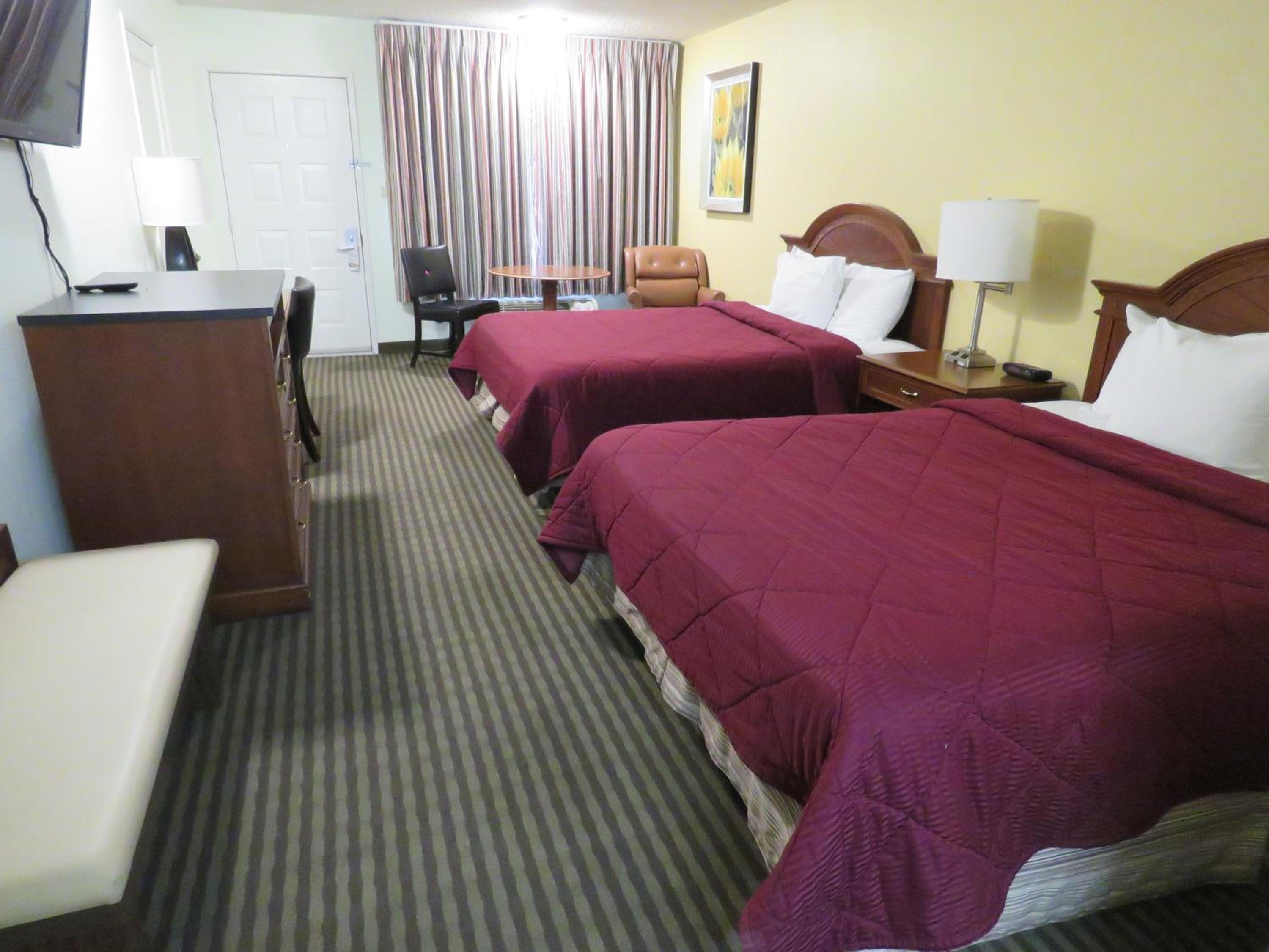 Elko Vacations - Thunderbird Motel - Property Image 2