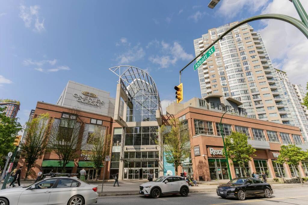 Downtown King Suite-Surround Views-Pool/Gym/Parkng