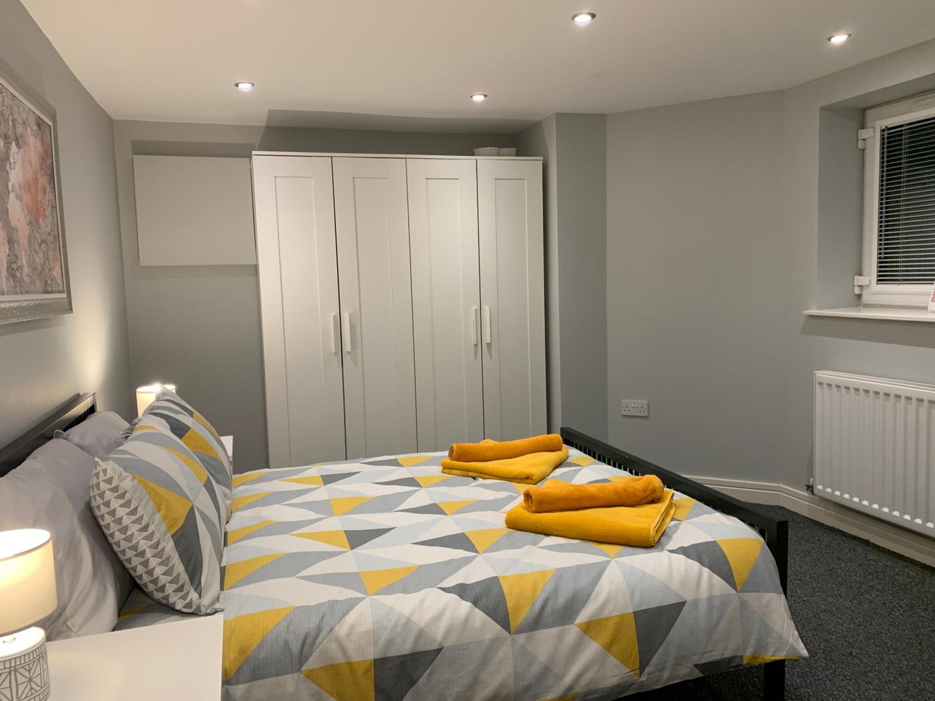 Fantastic 1 Bedroom Basement flat with free parking