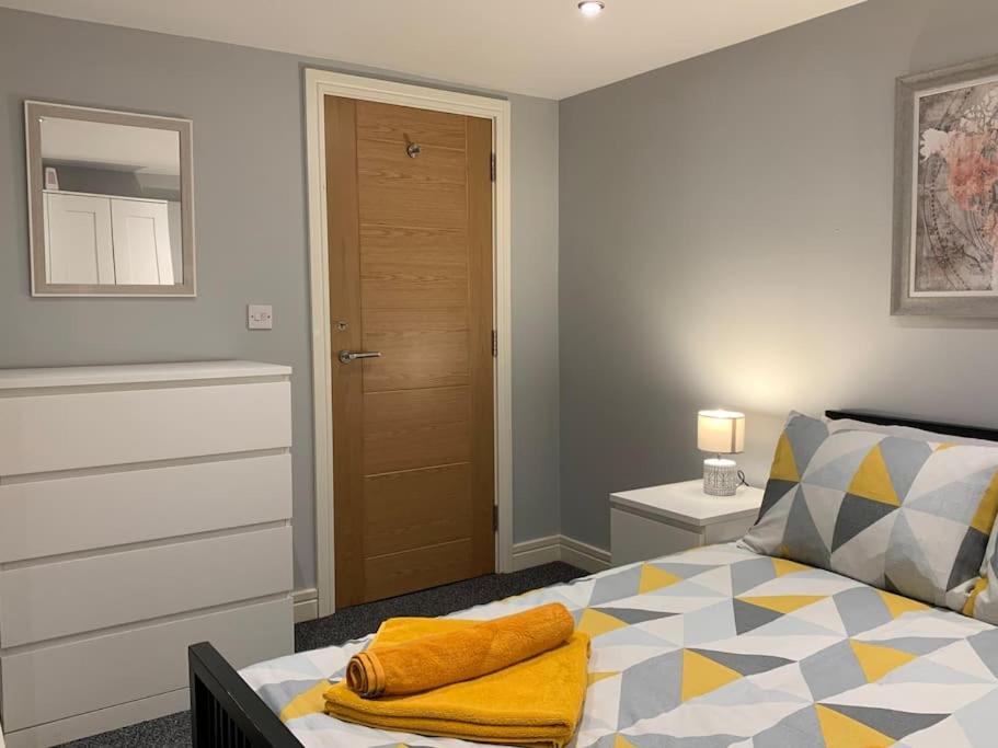 Fantastic 1 Bedroom Basement flat with free parking