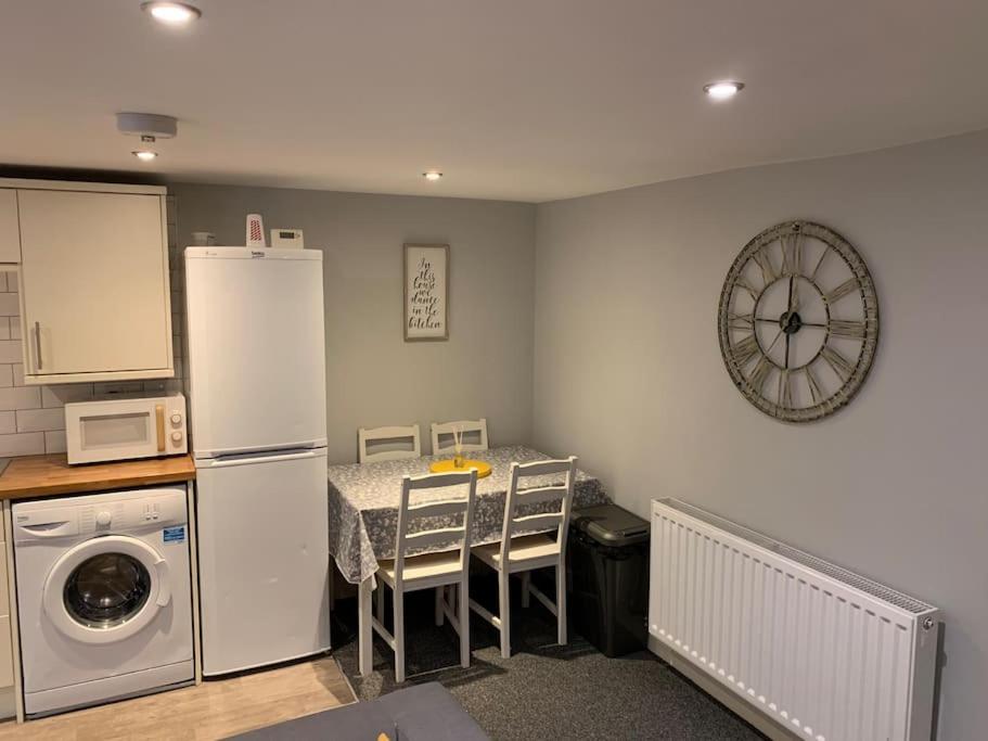 Fantastic 1 Bedroom Basement flat with free parking