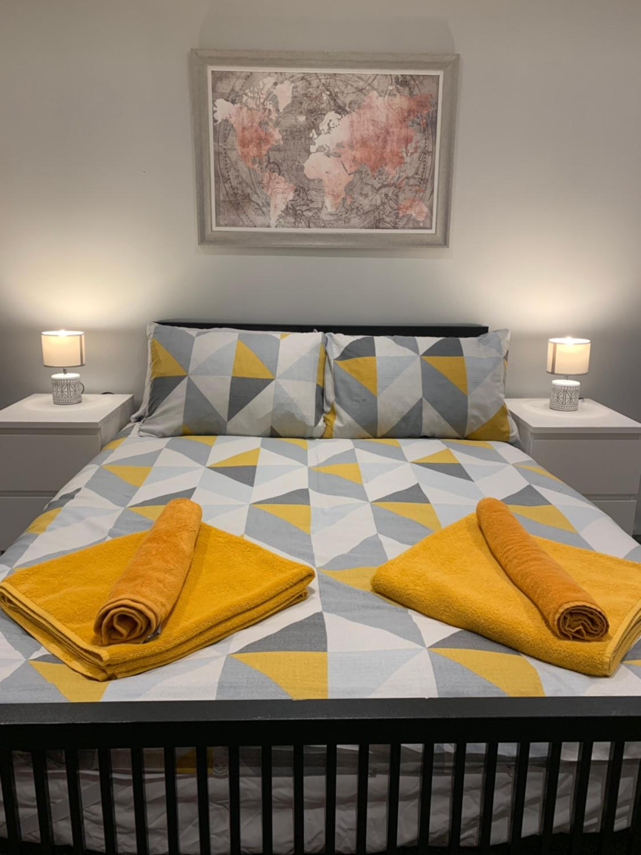 Fantastic 1 Bedroom Basement flat with free parking