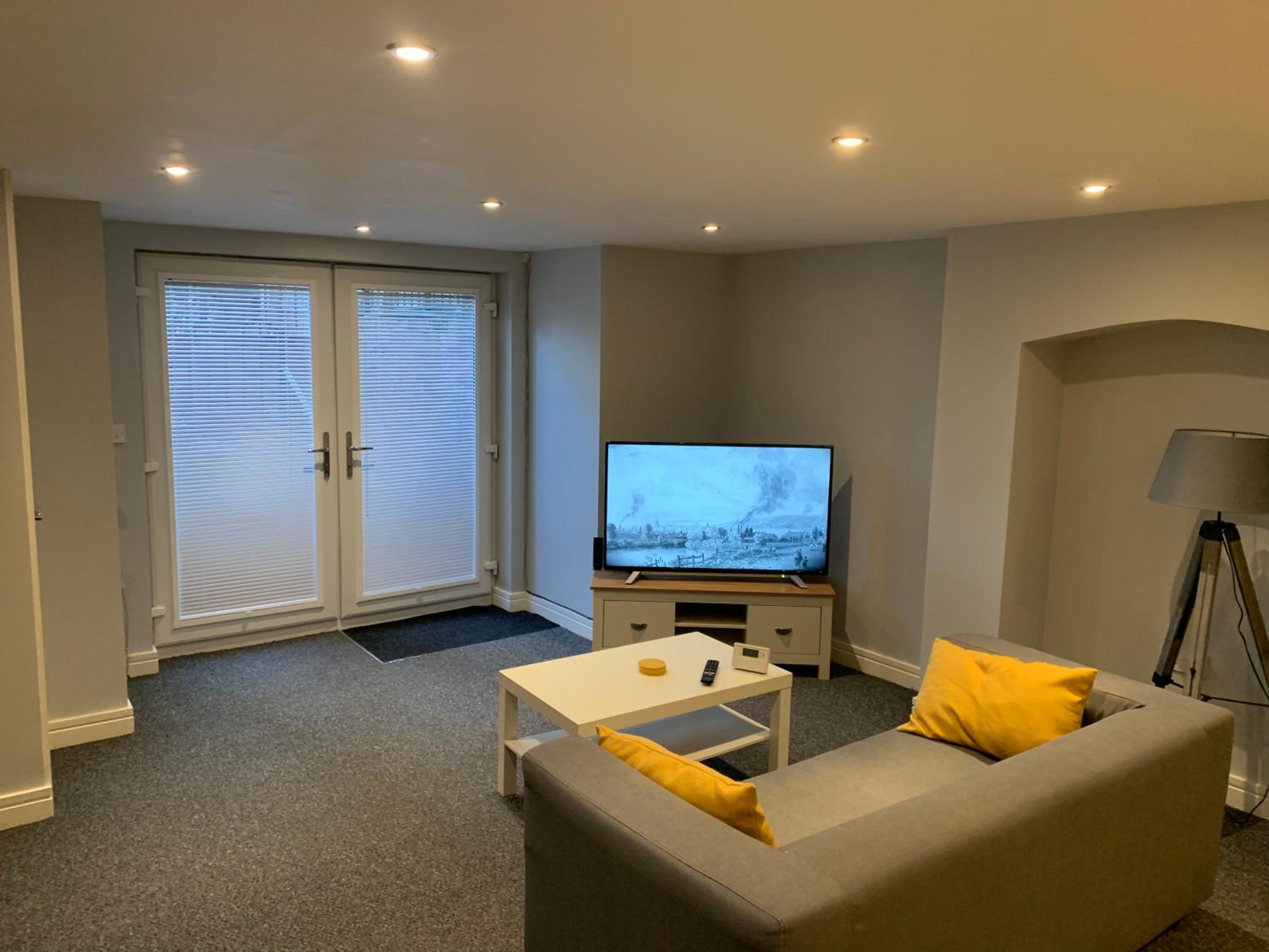 Fantastic 1 Bedroom Basement flat with free parking