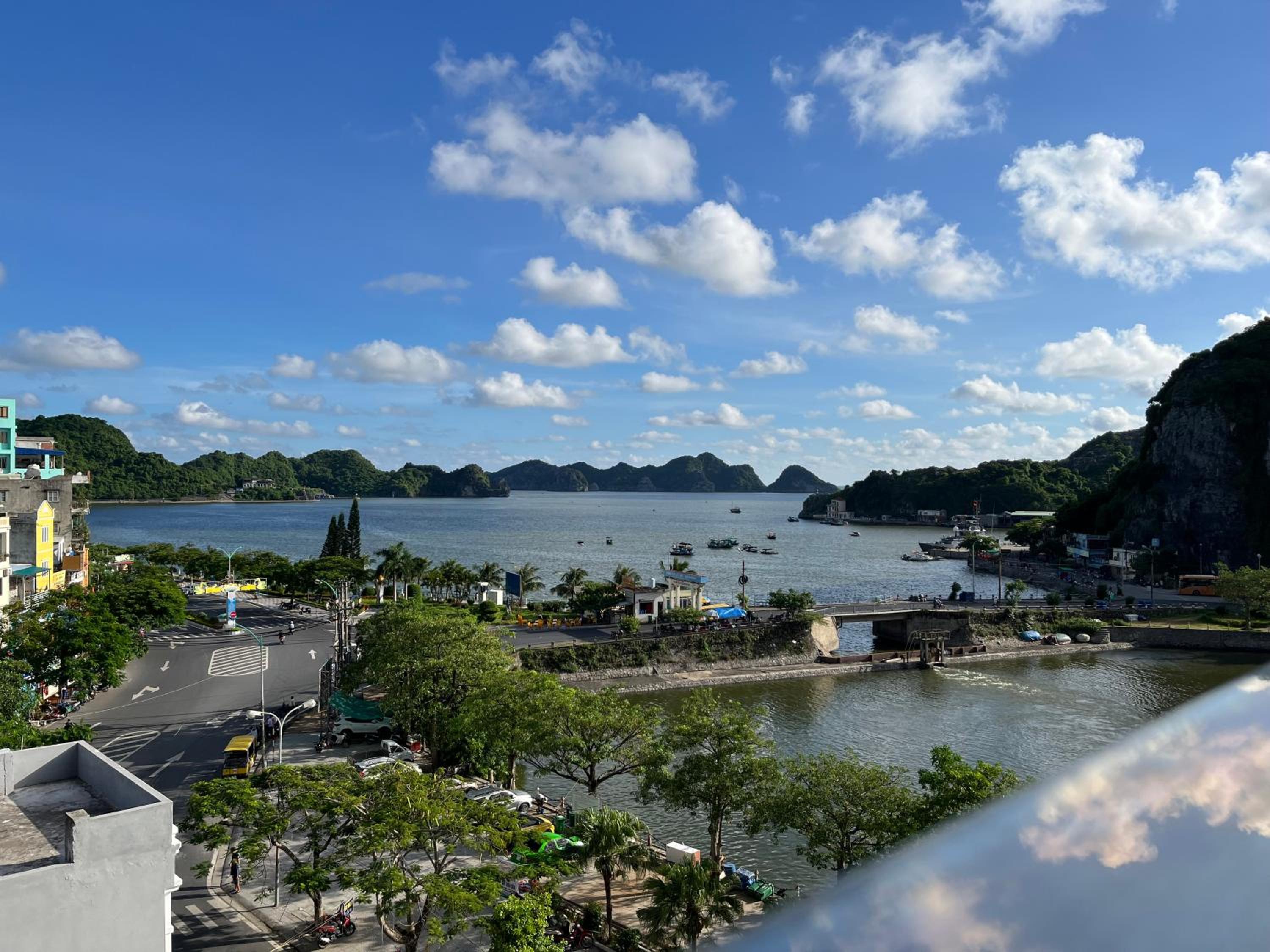 CAT BA ROSALIA HOTEL