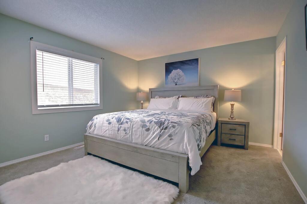 LOVELY 6BDR HOME, 3BTHS, AC, SLEEPS 12, MINS TO DT